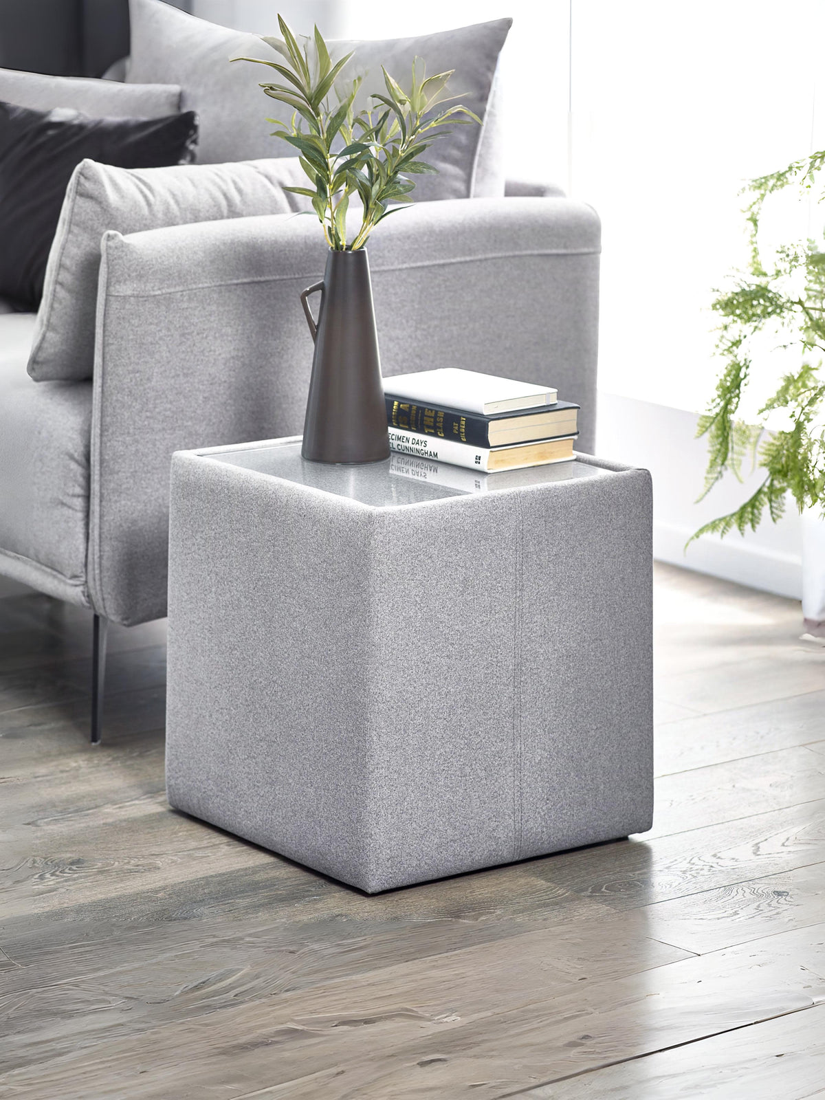 Rohe Lamp Table