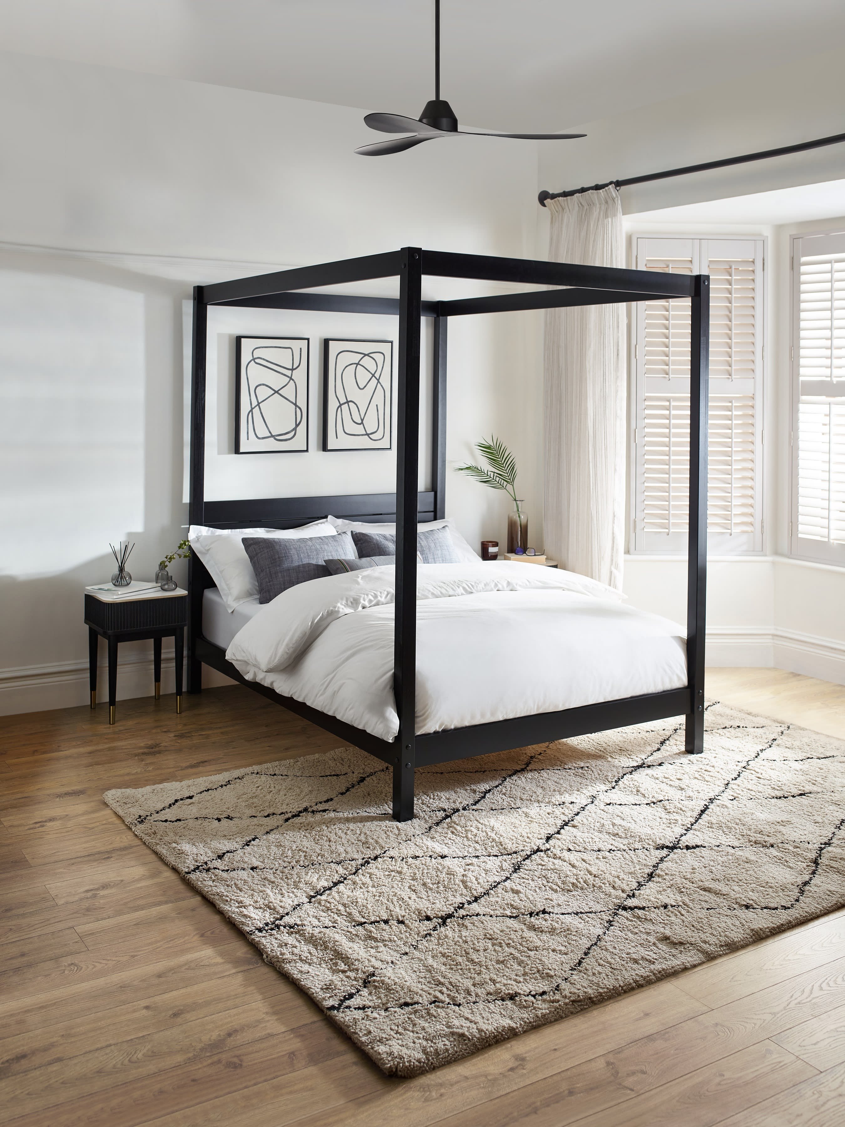 Roxanne Black Solid Pine 4-Poster Canopy Bed