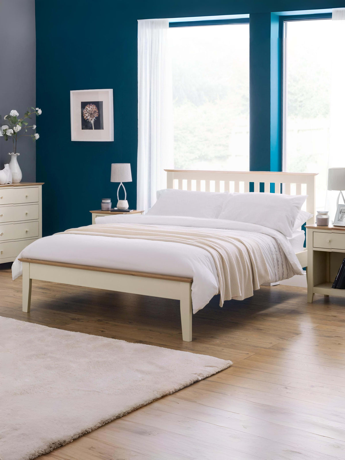Salerno Shaker Bed - Ivory/Natural Oak