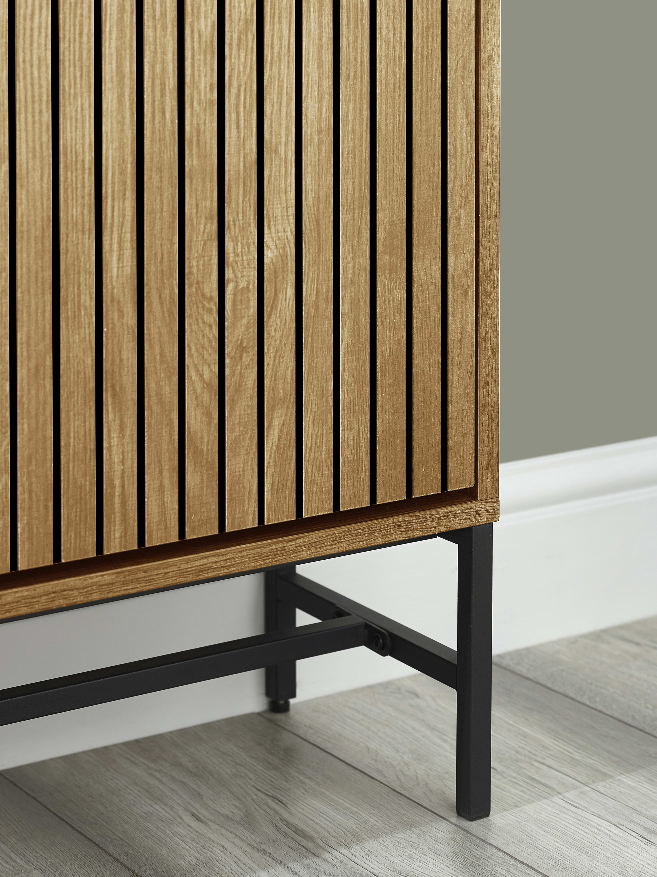 Sia Oak Effect 2 Door Shoe Storage Cabinet – Natural Oak Effect