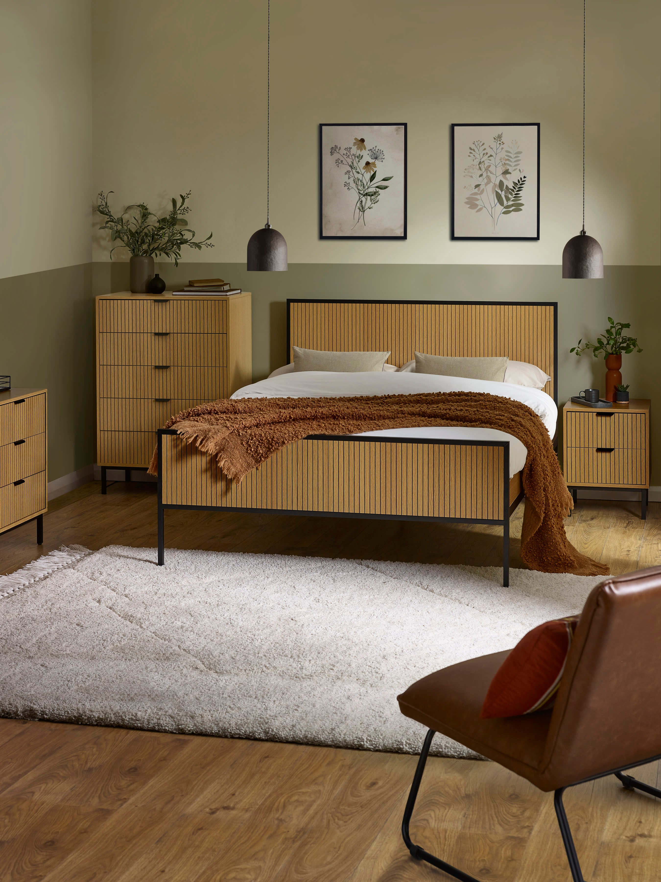 Sia Oak Effect Bed Frame – Natural Oak Effect