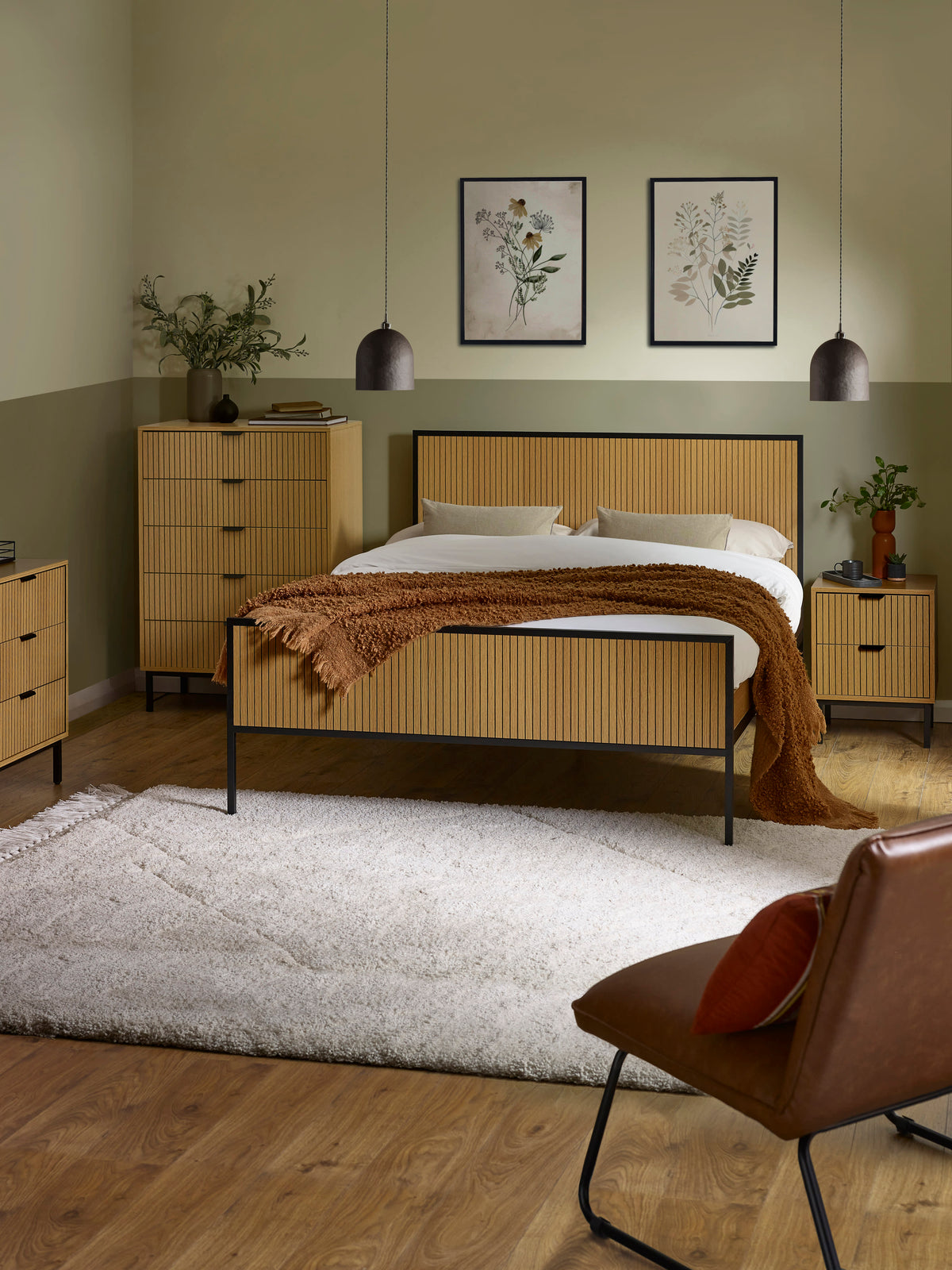 Sia Oak Effect Bed Frame – Natural Oak Effect