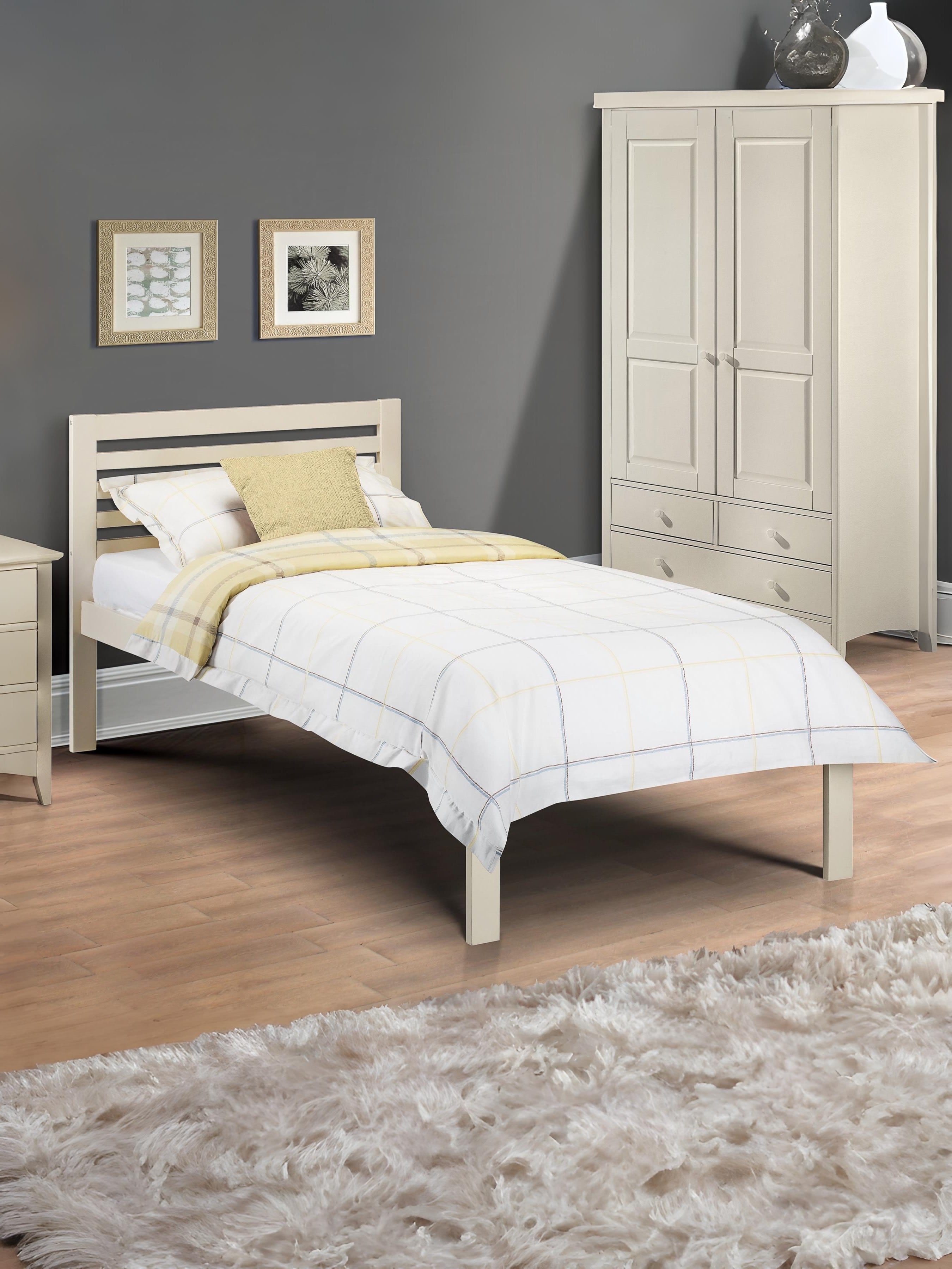 Slocum White Bed – Stone White