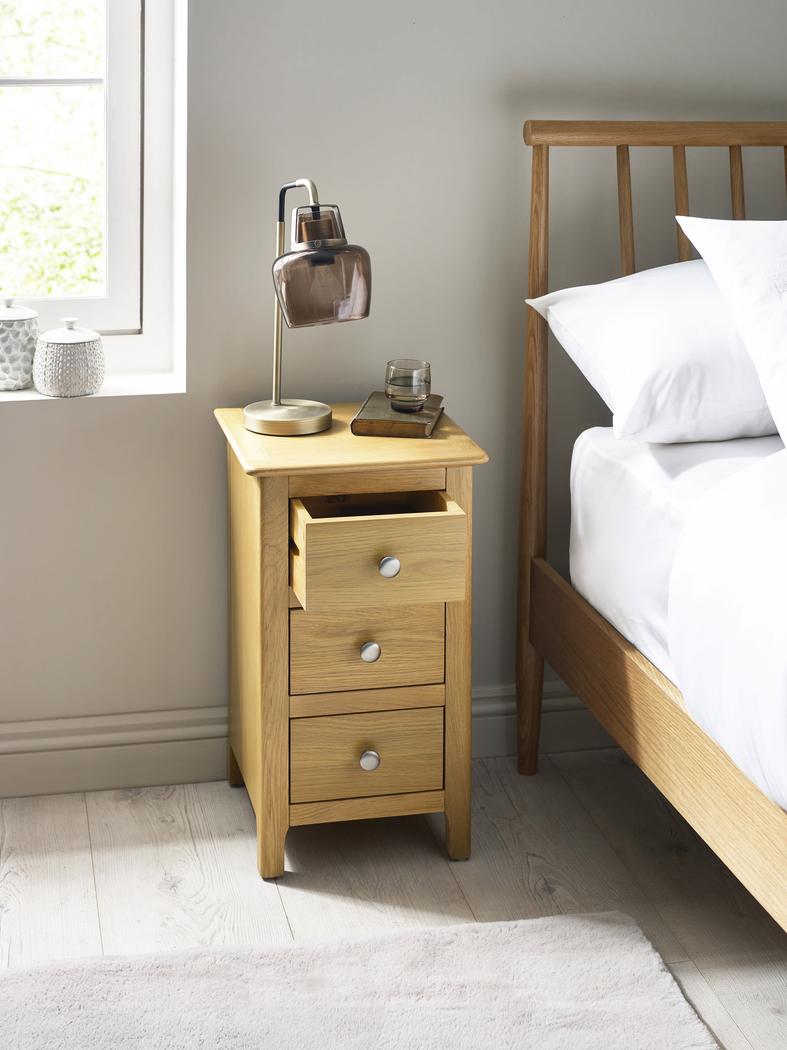 Somerset Oak Compact 3 Drawer Bedside Table – Light Oak