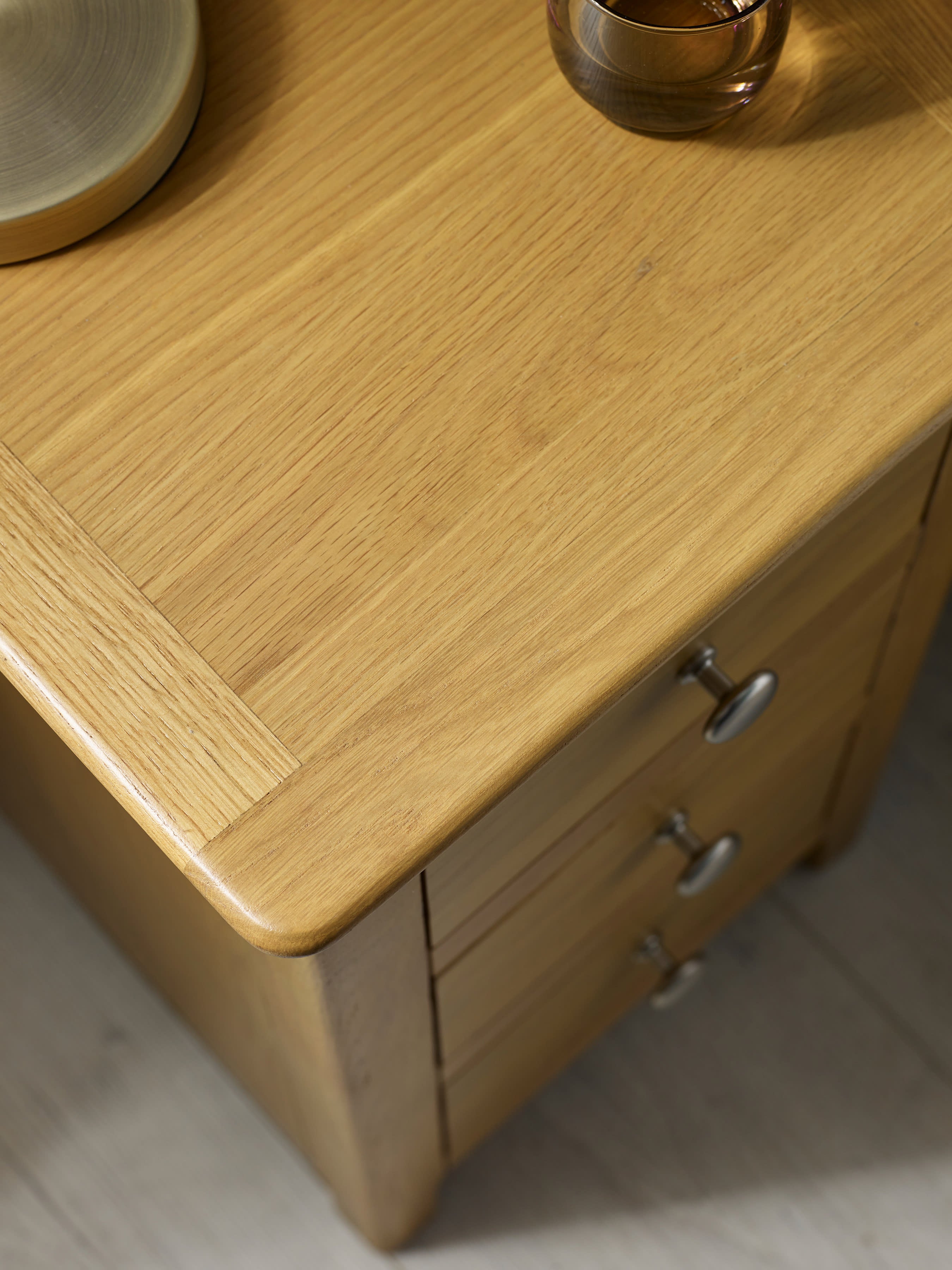 Somerset Oak Compact 3 Drawer Bedside Table – Light Oak