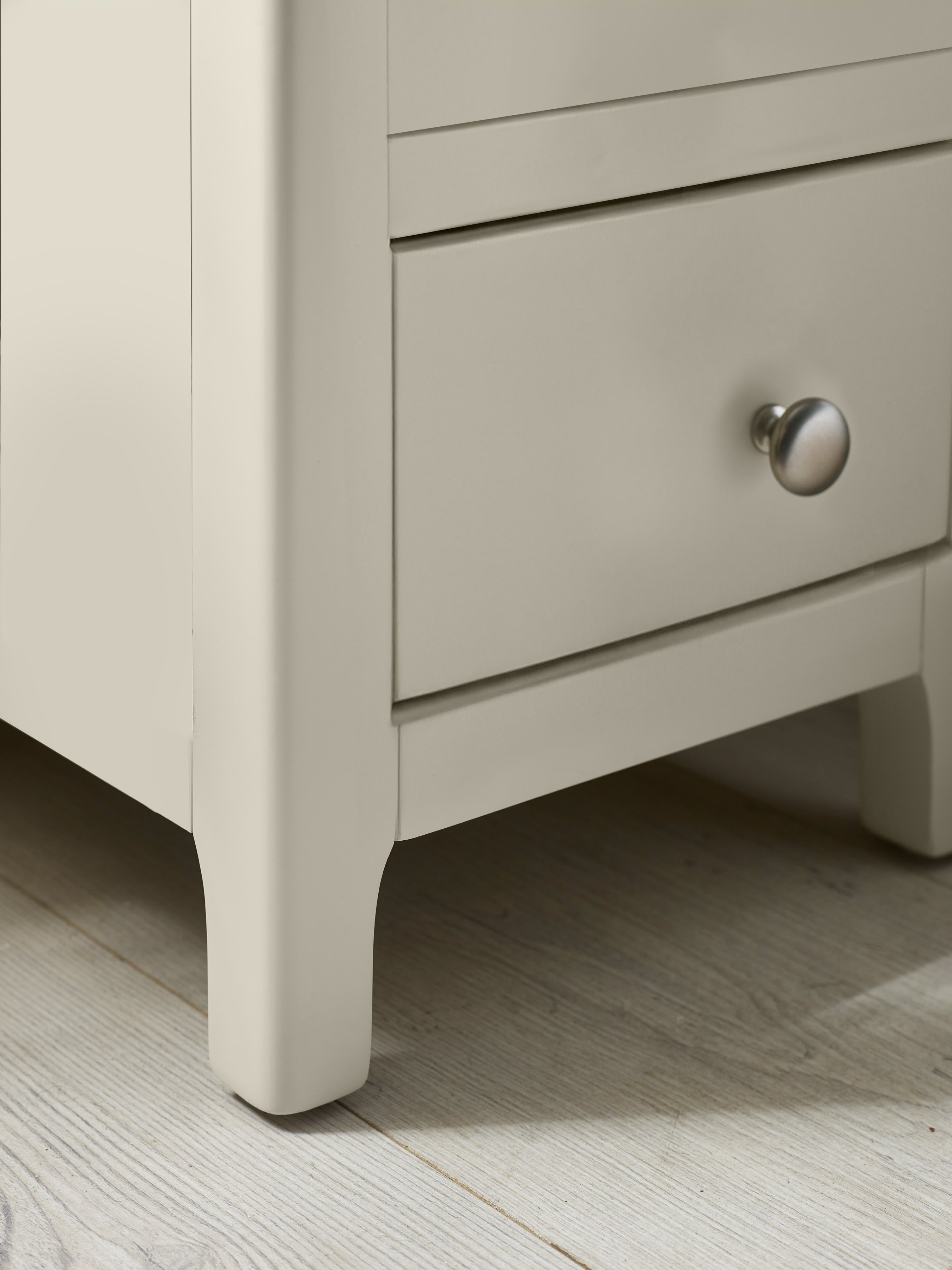 Somerset Truffle Grey and Oak Compact 3 Drawer Bedside Table – Oak and Truffle