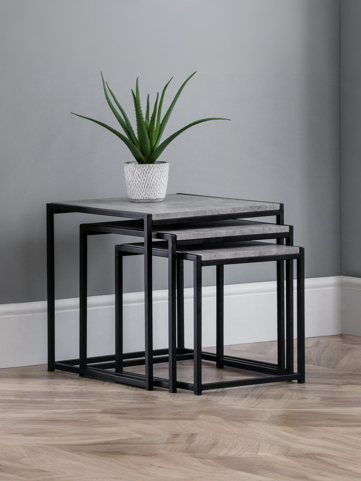 Staten Concrete Nest Of 3 Tables