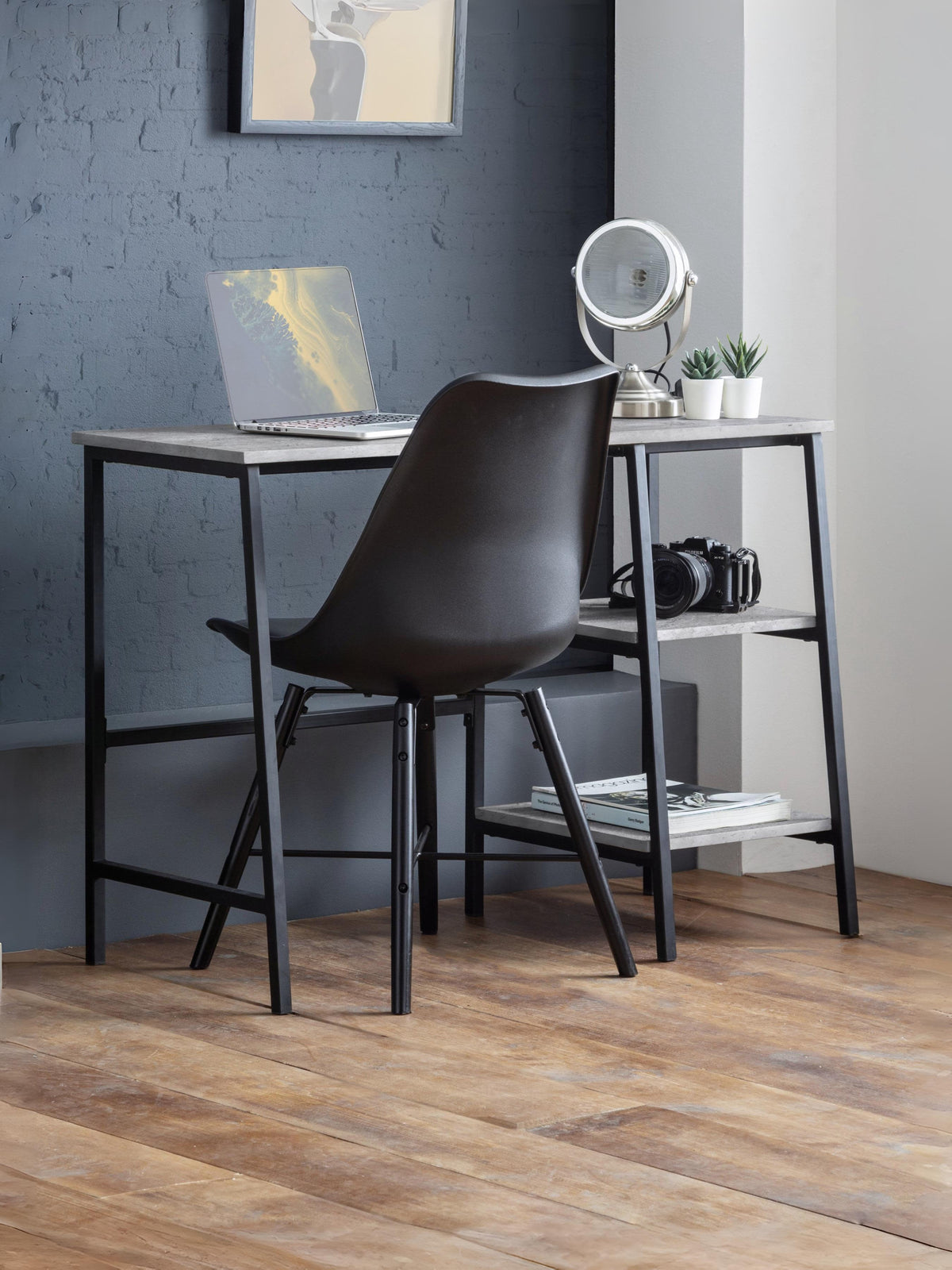 Staten Desk