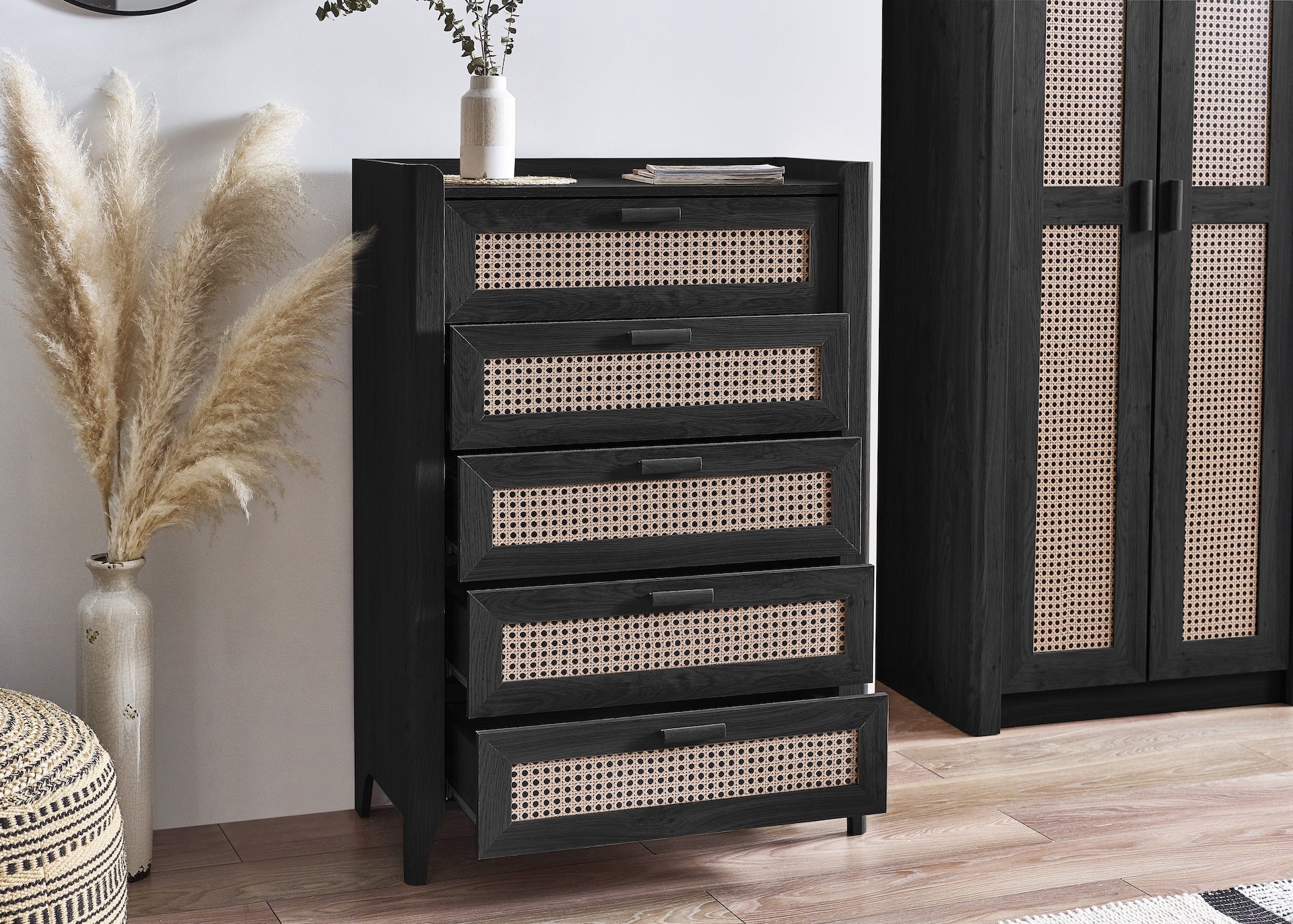Sydney 5 Drawer Chest - Black Ash – Julian Bowen, view 2