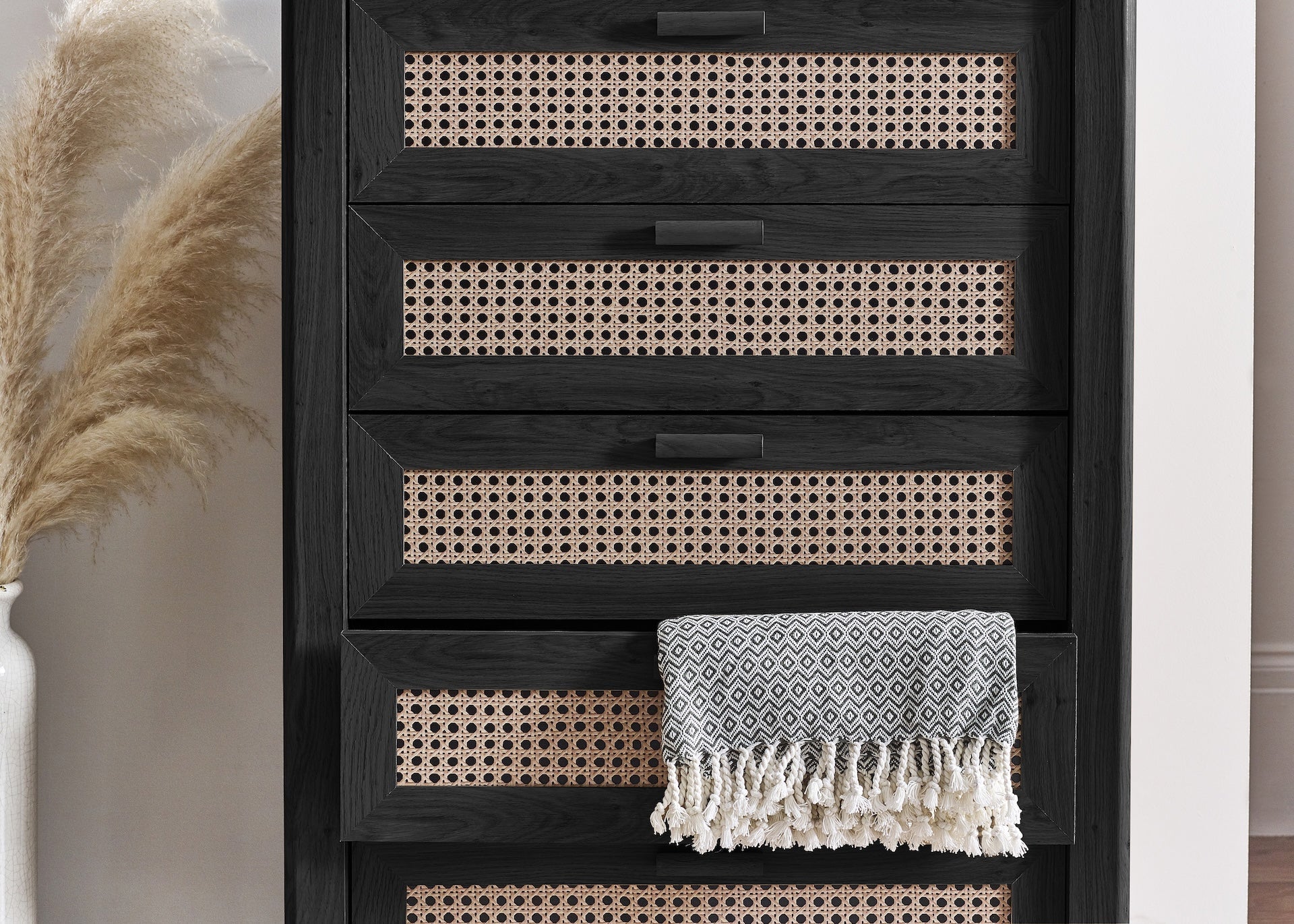 Sydney 5 Drawer Chest - Black Ash – Julian Bowen, view 11
