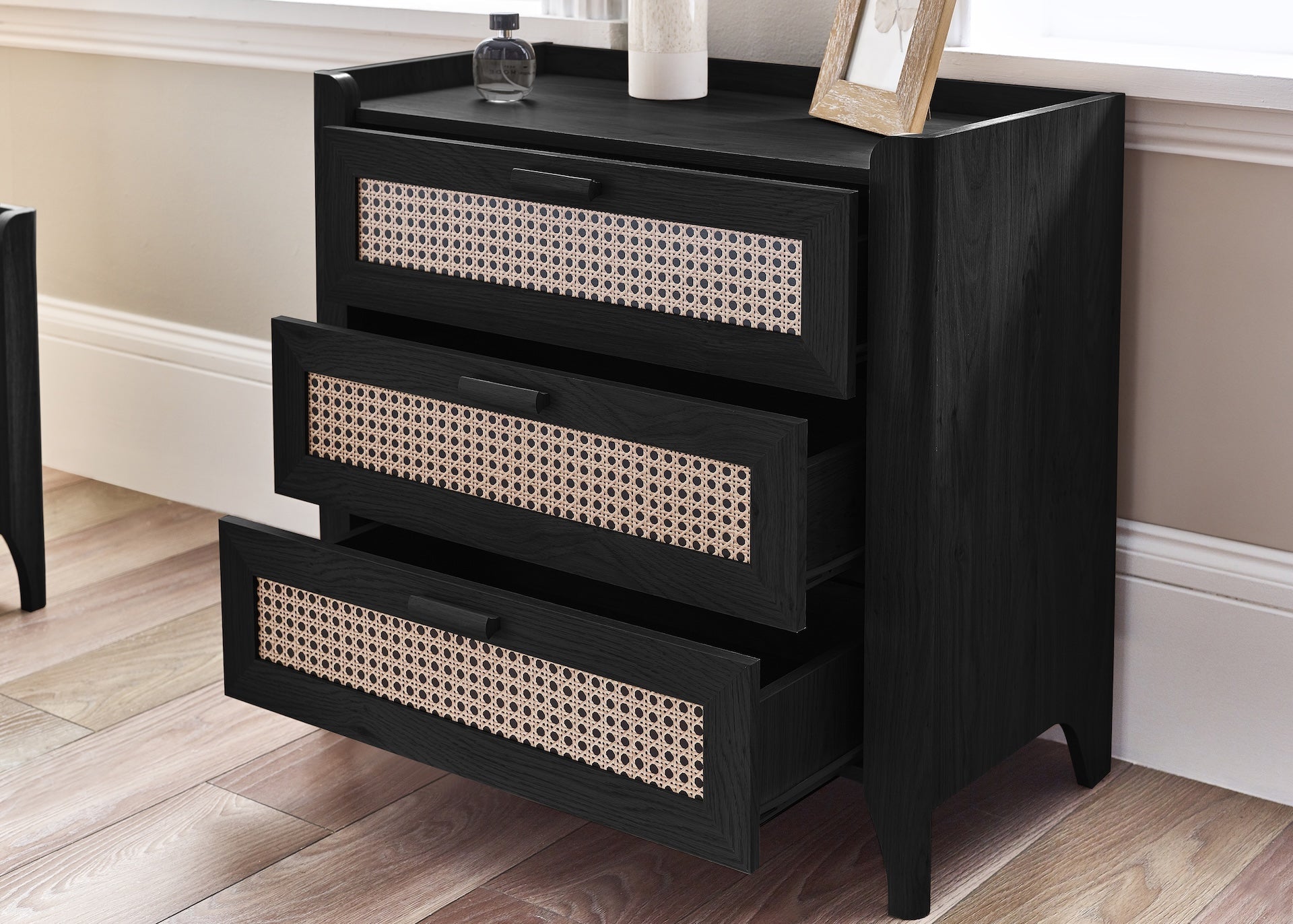 Sydney 3 Drawer Chest - Black Ash – Julian Bowen, view 10