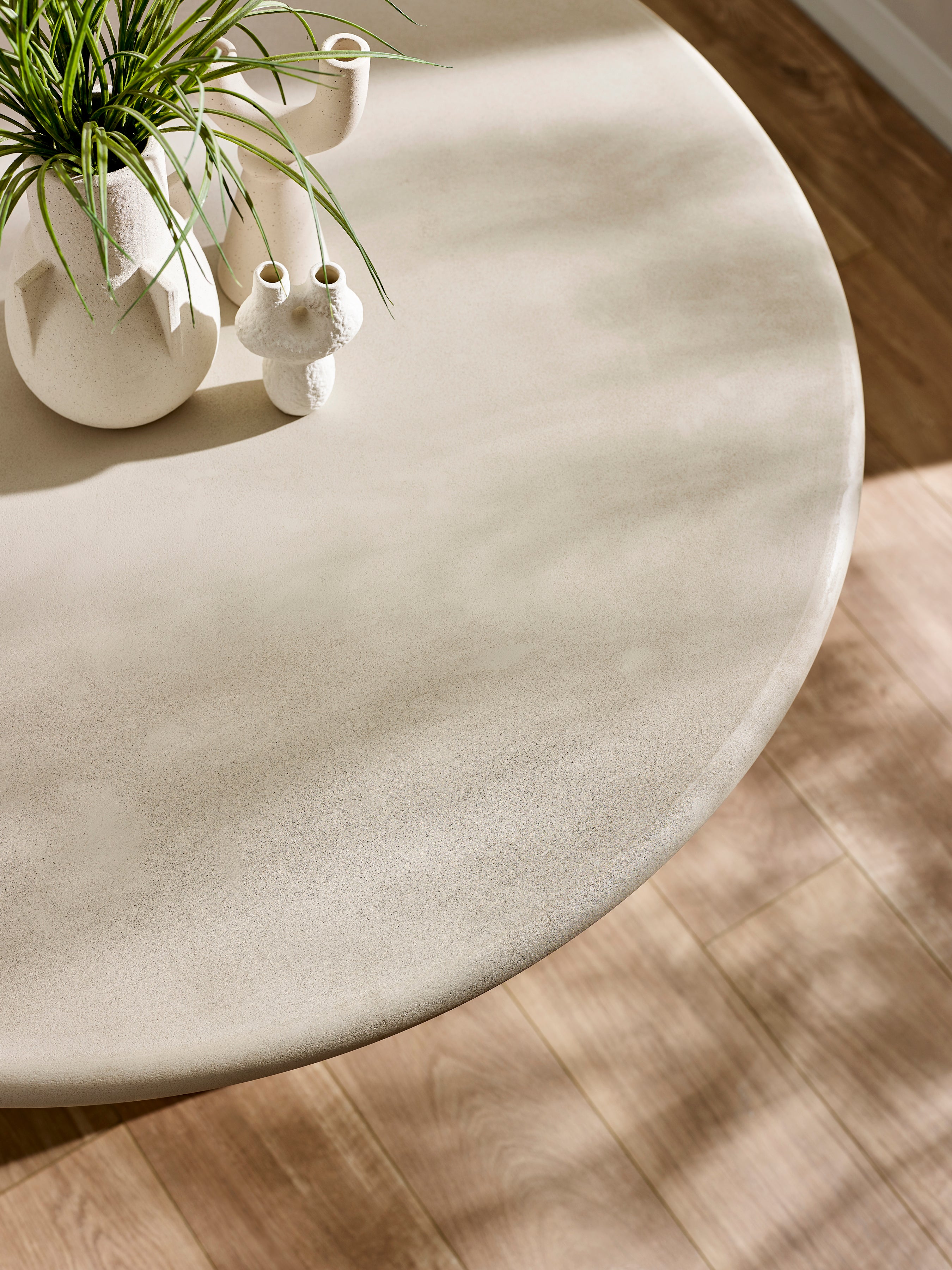 Thyra Round 4 Seater Dining Table – Grey Stone Effect