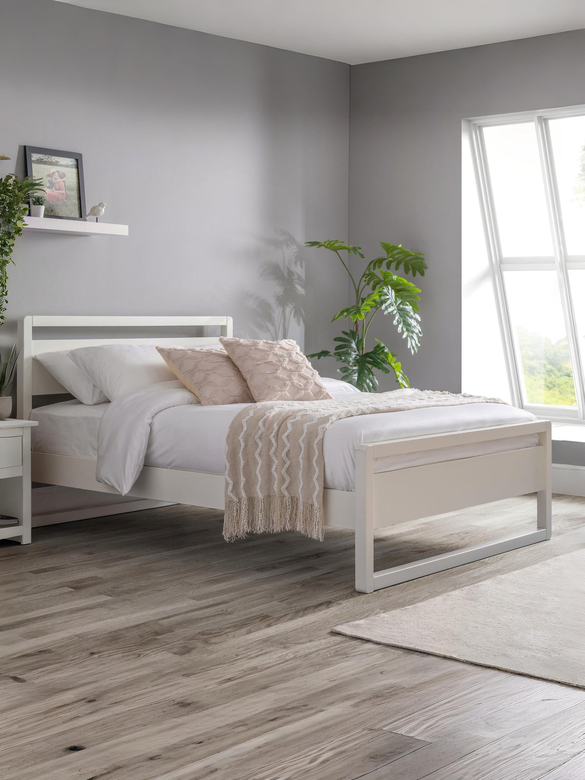 Venice Bed - Surf White