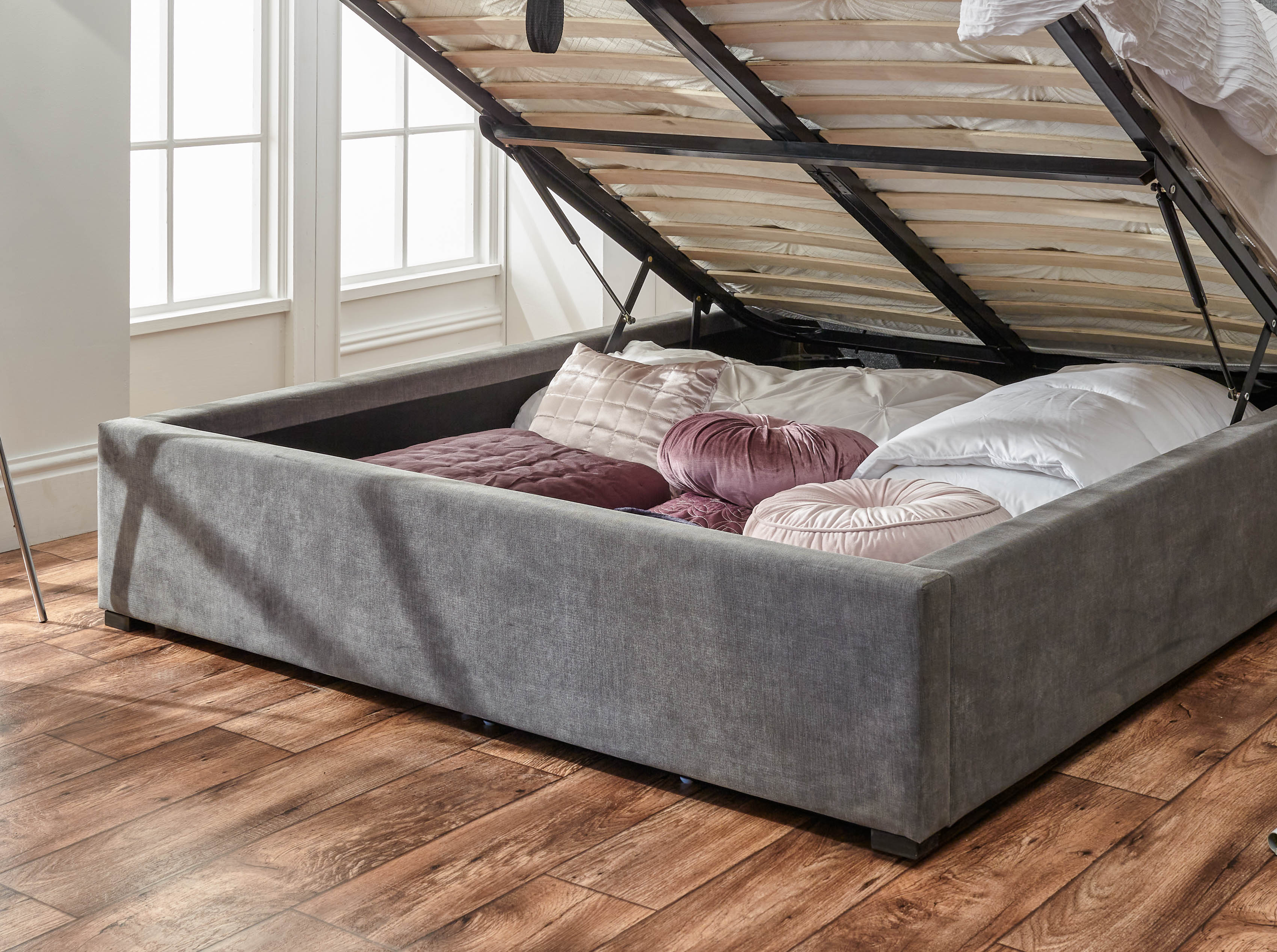 Dakota 135cm Ottoman Bed With Solid Base Grace – Pewter