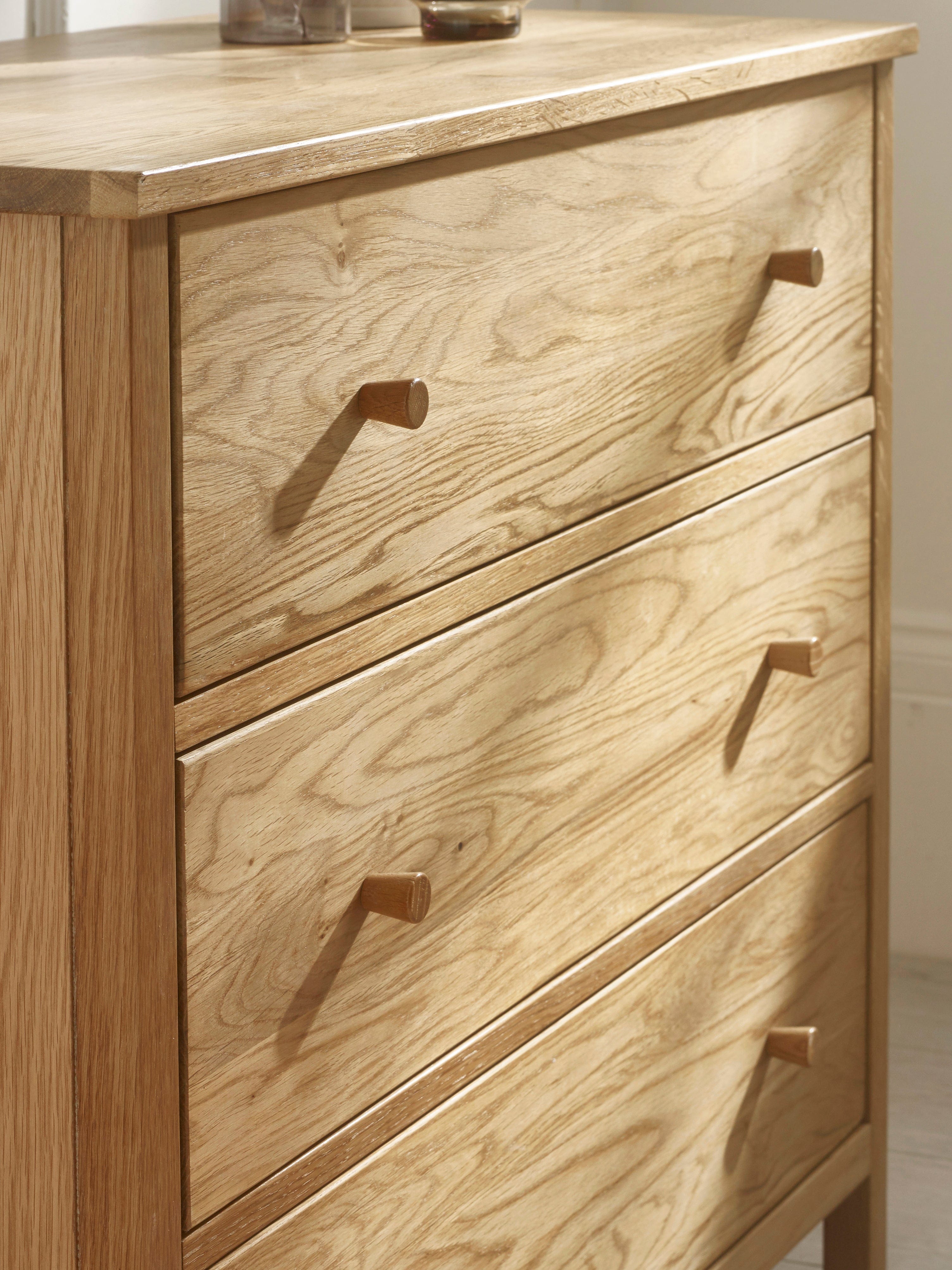 Coxmoor 3 Drawer Chest - Oak – Julian Bowen, view 7