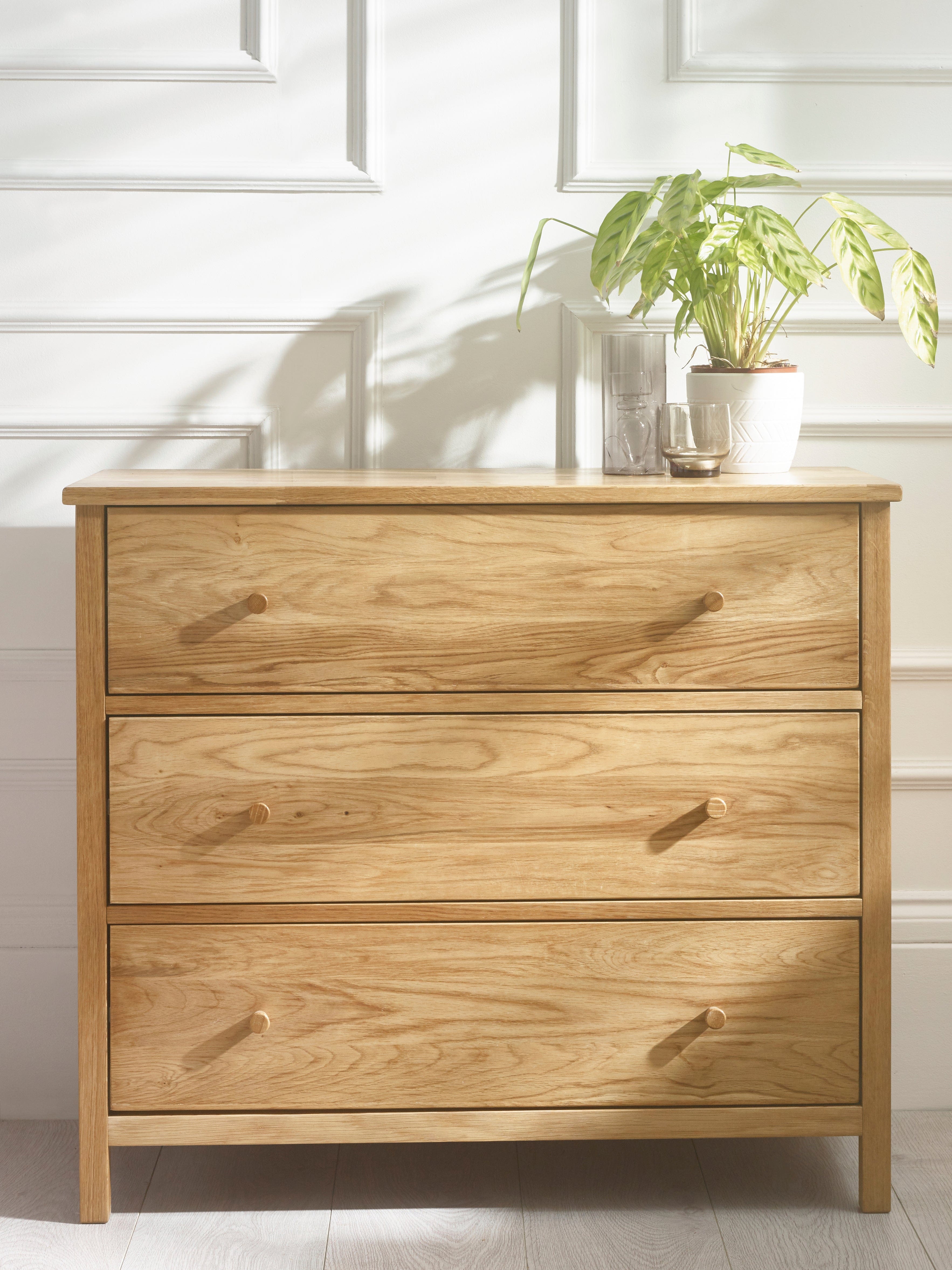 Coxmoor 3 Drawer Chest - Oak – Julian Bowen, view 3