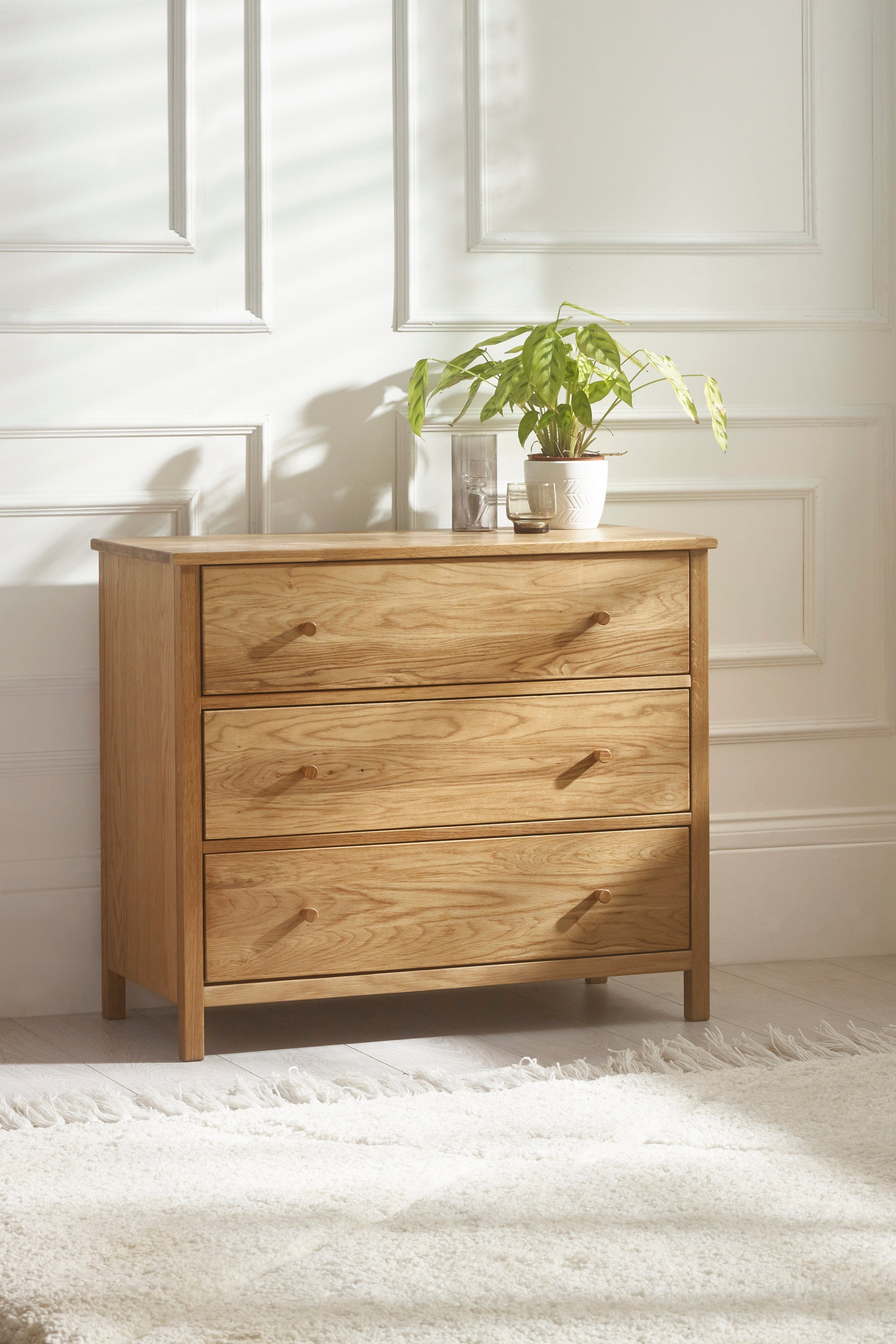 Coxmoor 3 Drawer Chest - Oak – Julian Bowen, view 4