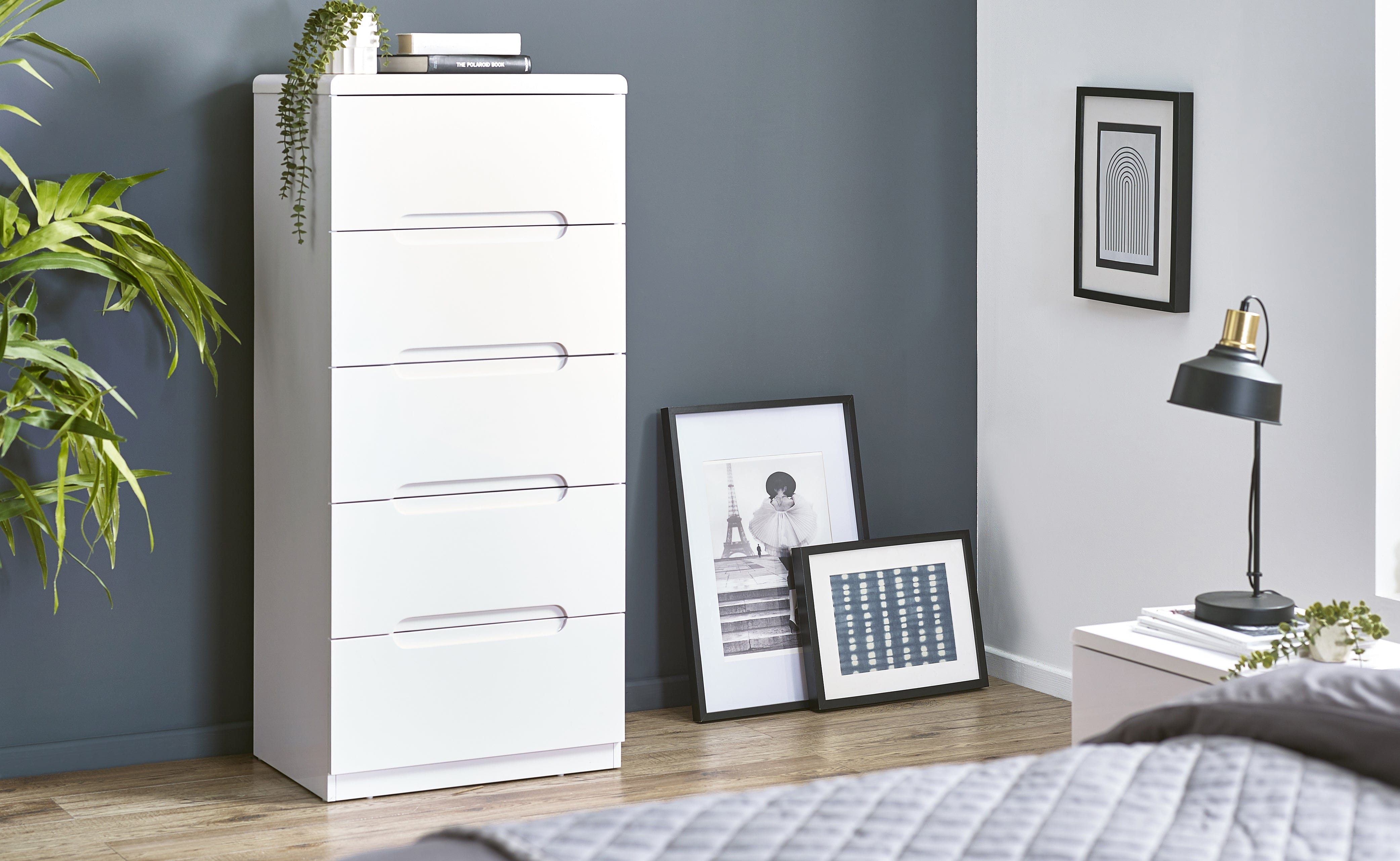 Manhattan 5 Drawer Narrow Chest – Julian Bowen, view 2