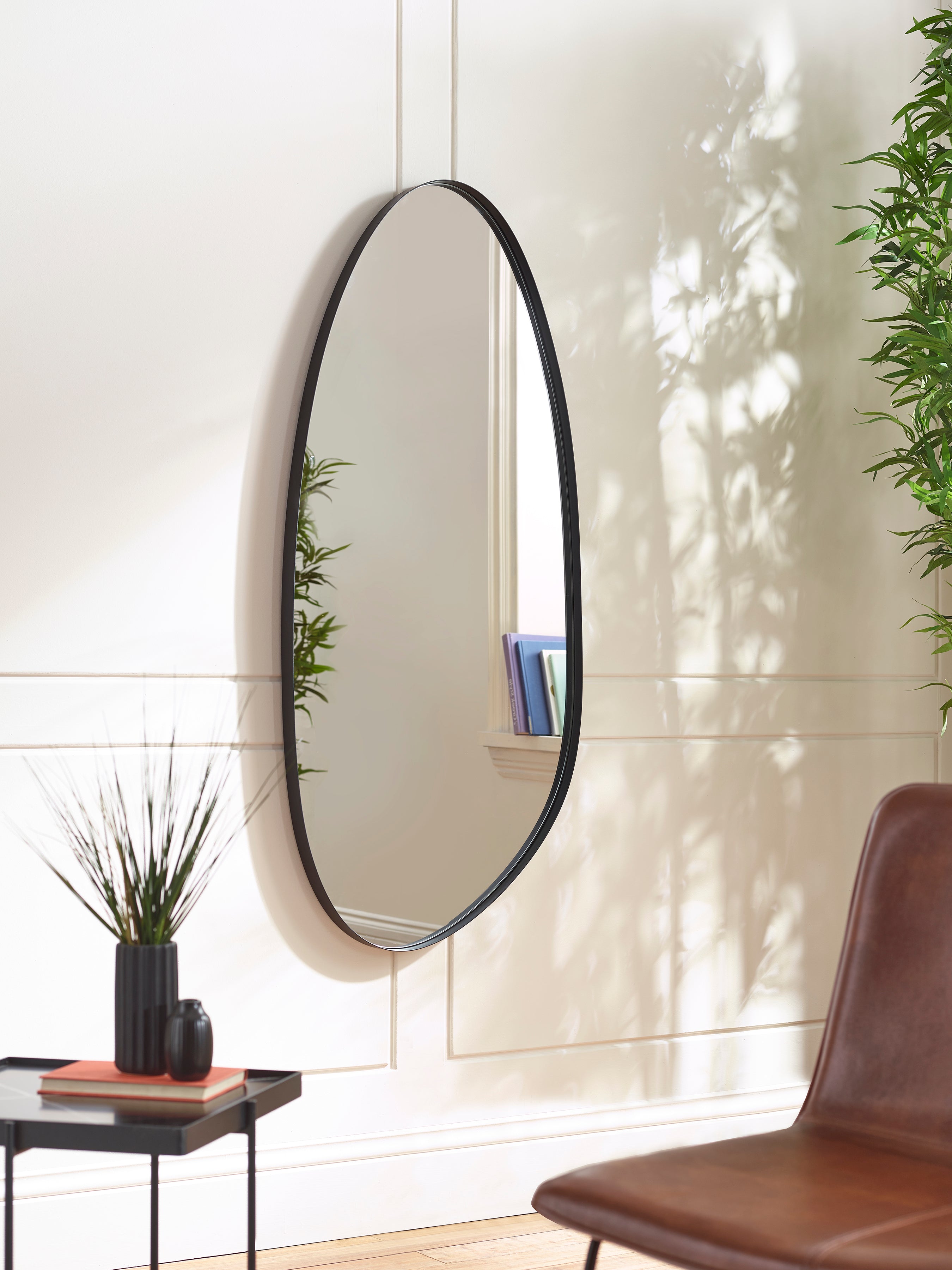 Rushmore Black Metal 95cm Organic Shaped Wall Mirror – Julian Bowen, view 7