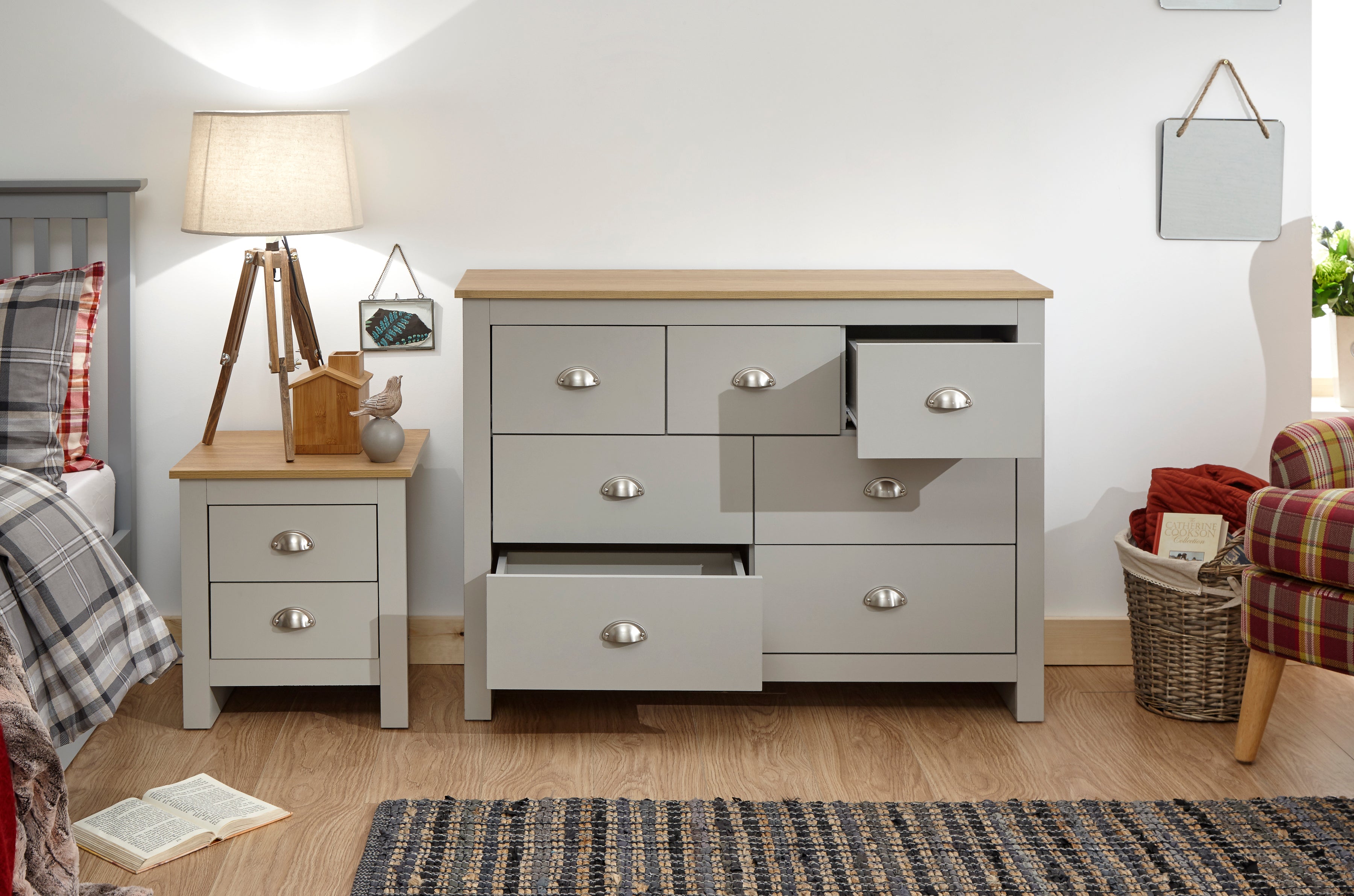 Lancaster Merchants Chest Grey – GFW, view 5