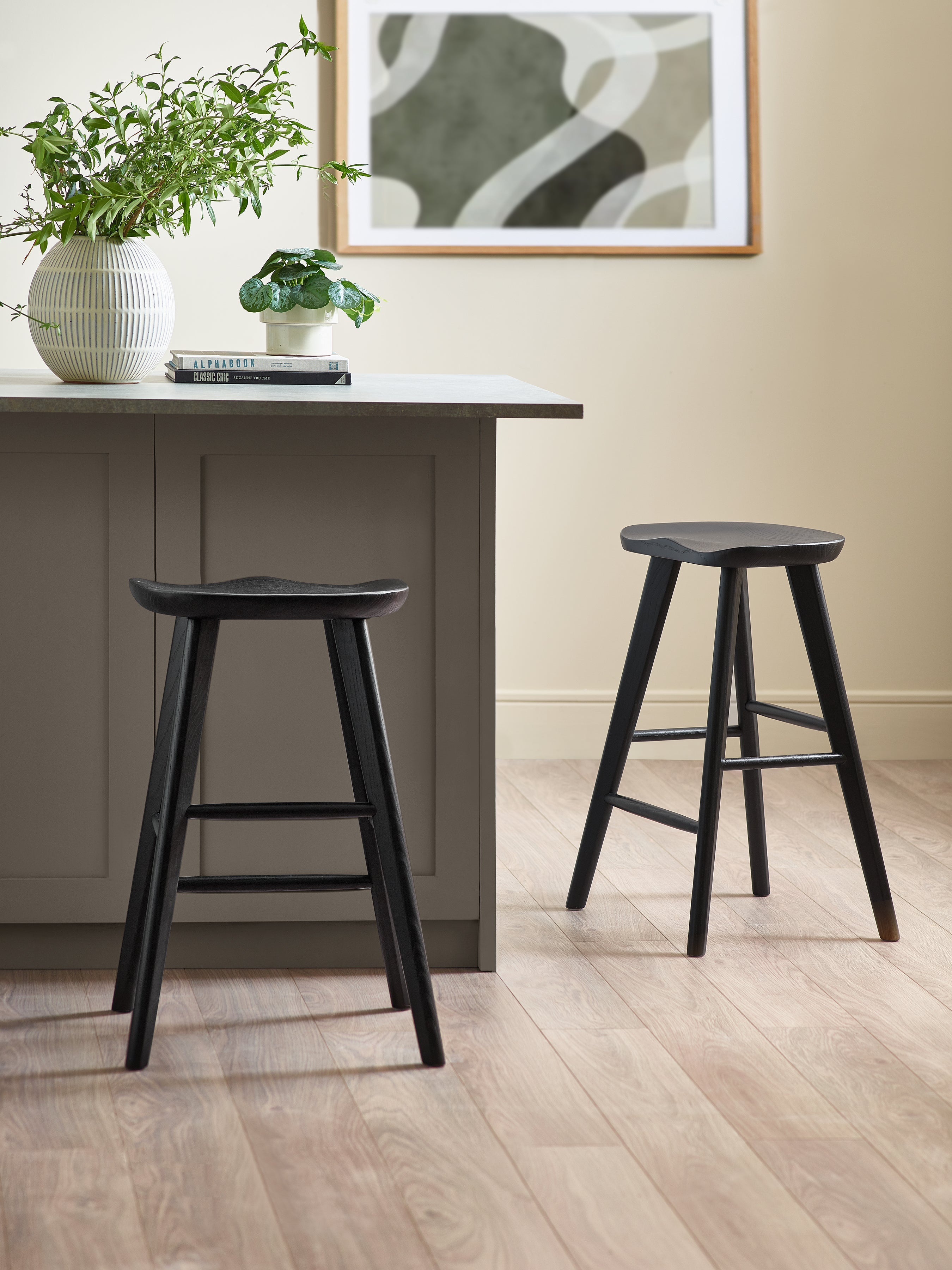 Mulu Black Solid Oak Bar Stool – Julian Bowen, view 2