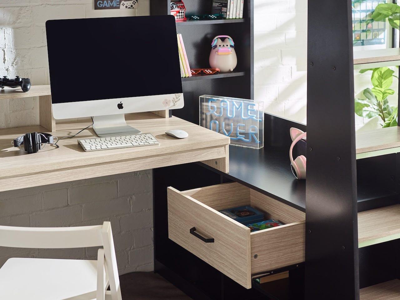 Blaze Gaming Highsleeper Bed - Black And Pale Wood – Julian Bowen, view 14
