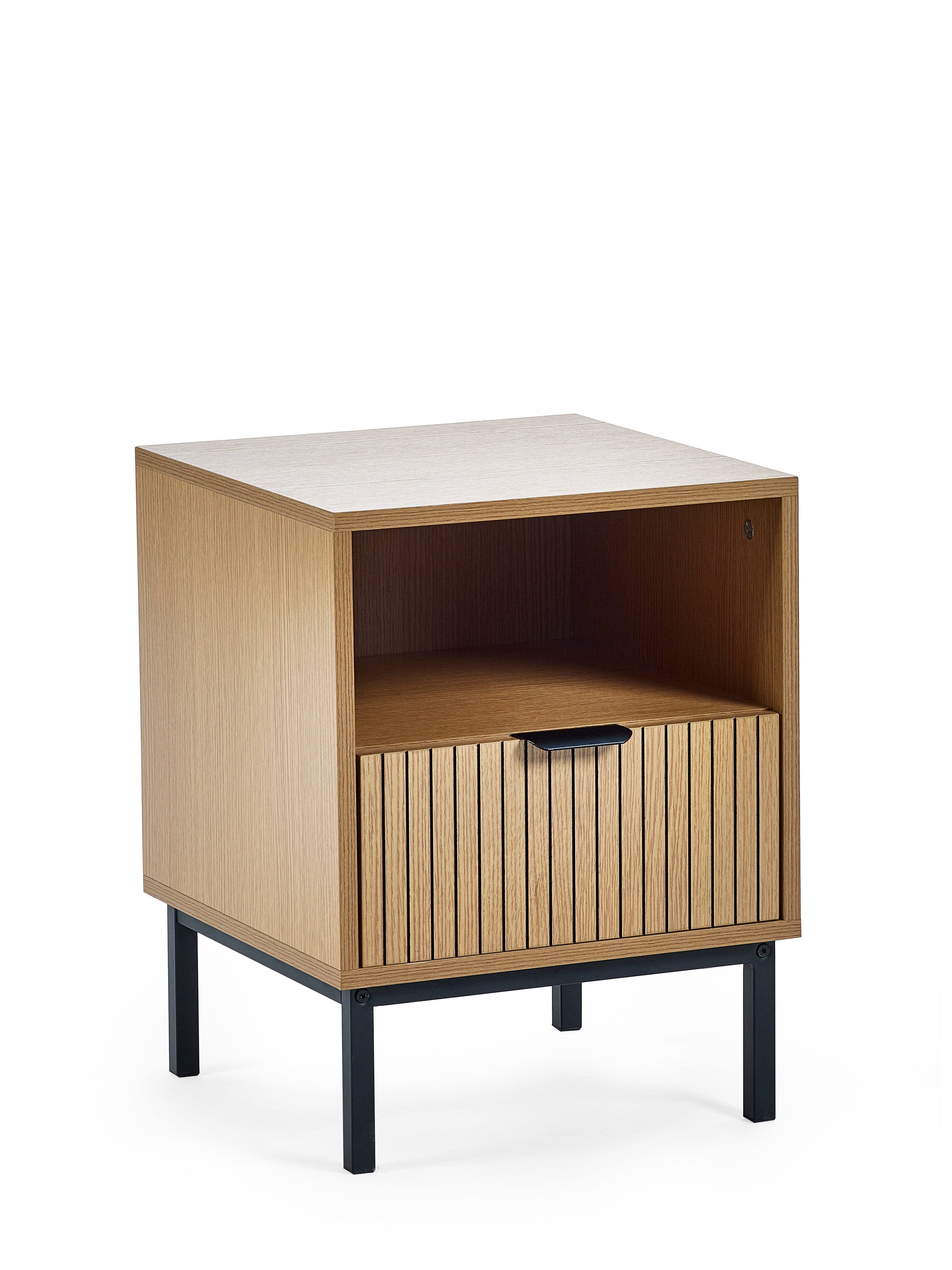 Sia Side Table – Julian Bowen