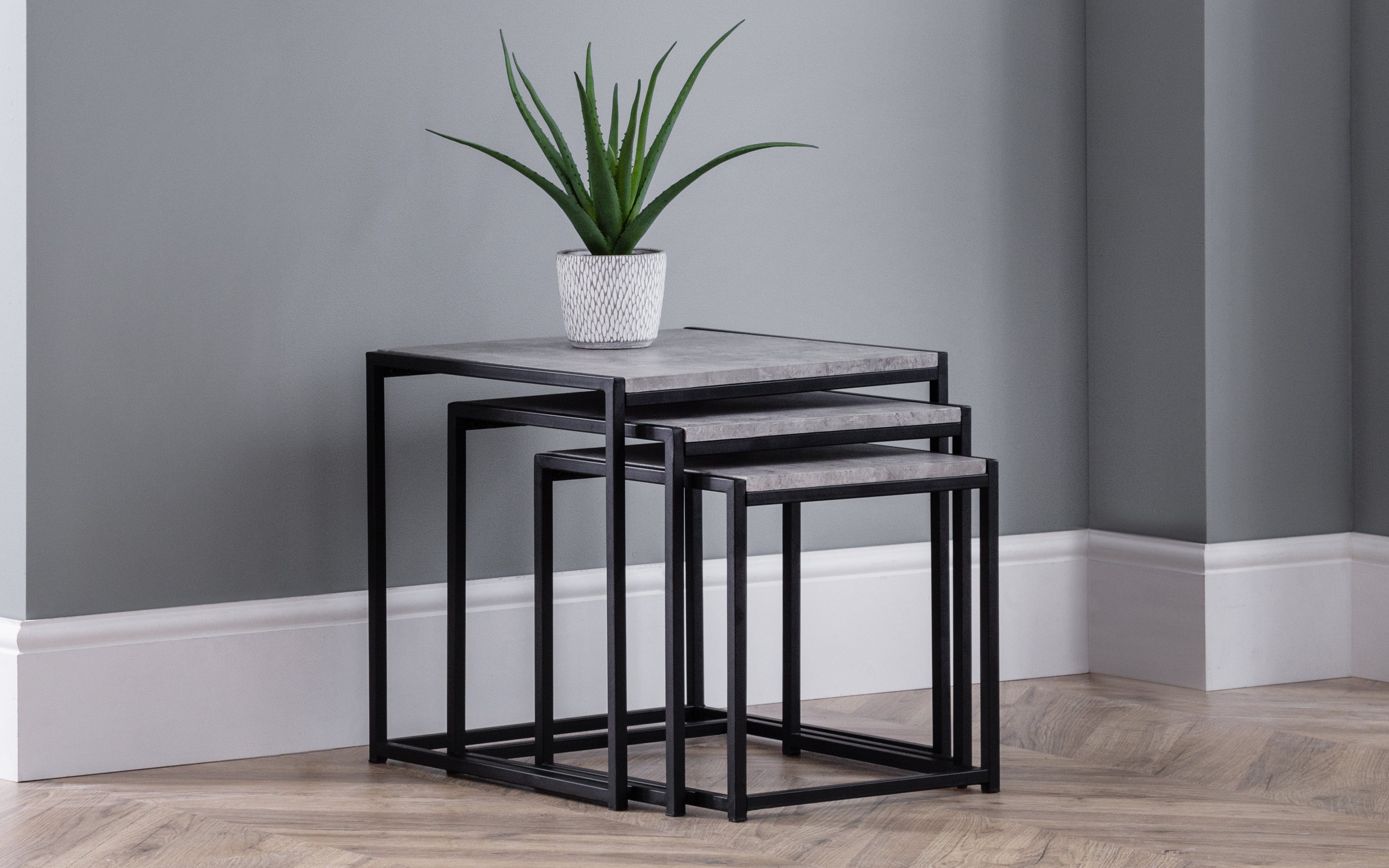 Staten Concrete Nest Of 3 Tables – Julian Bowen, view 4
