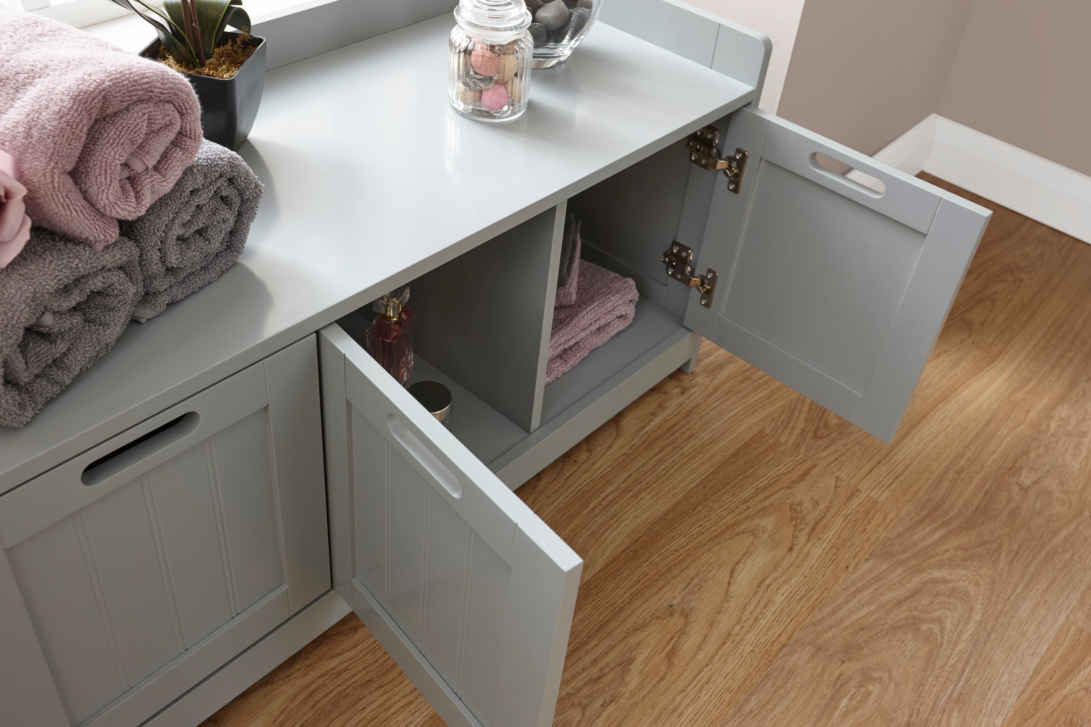 Colonial 3 Door Storage Unit – Grey