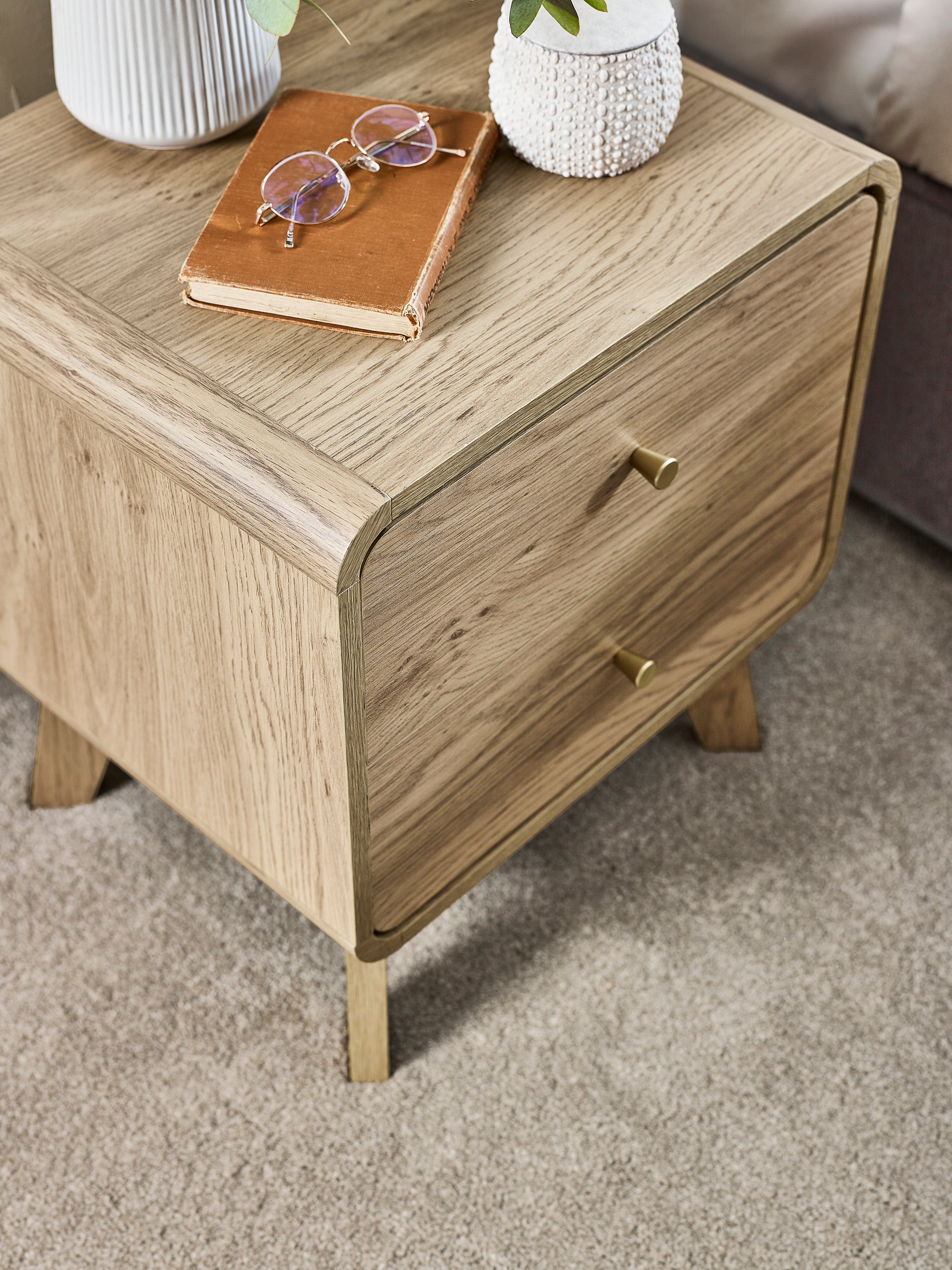 Ingrid 2 Drawer Bedside Oak – Julian Bowen, view 6