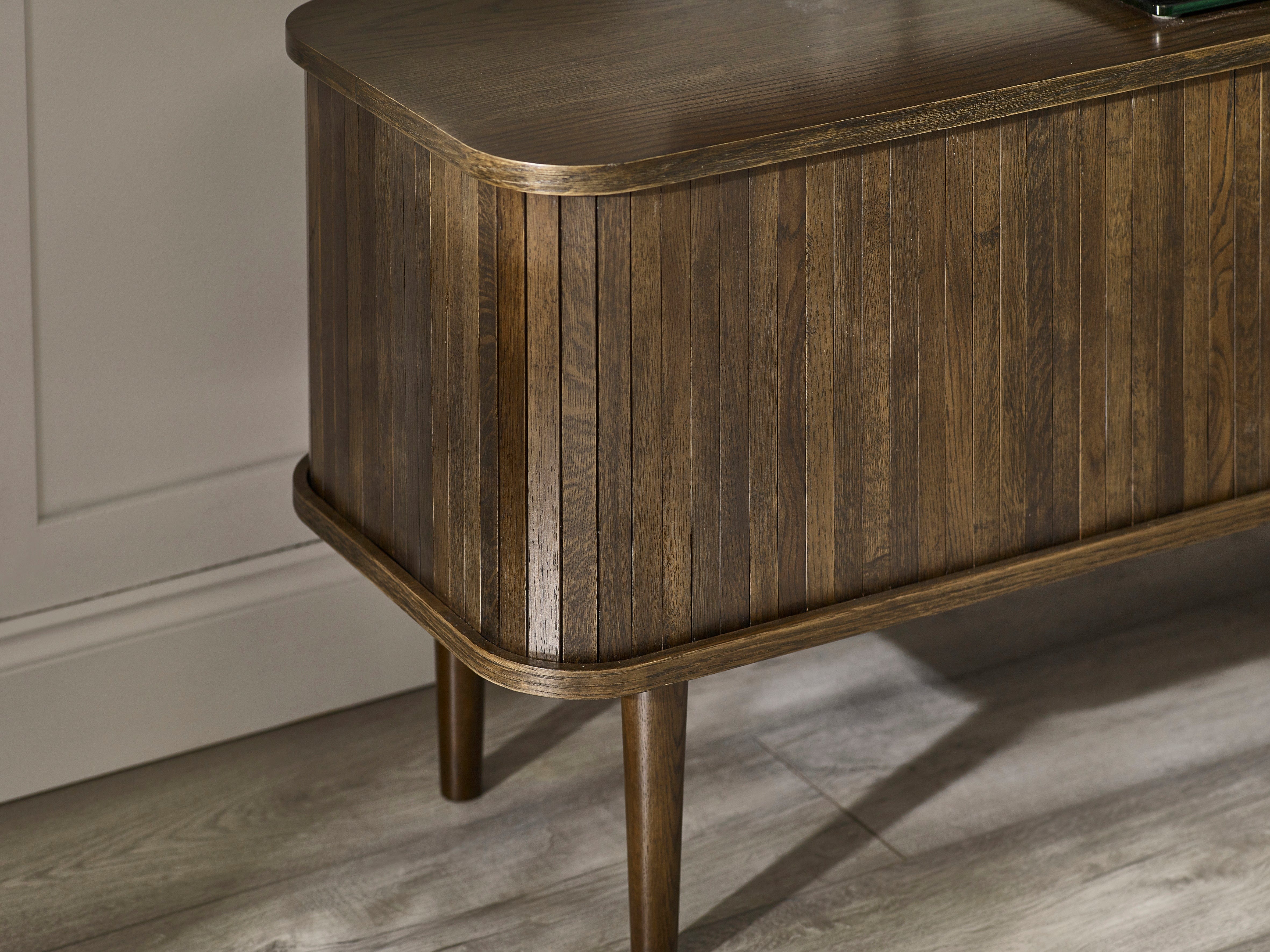 Arya Media Unit – Julian Bowen, view 7