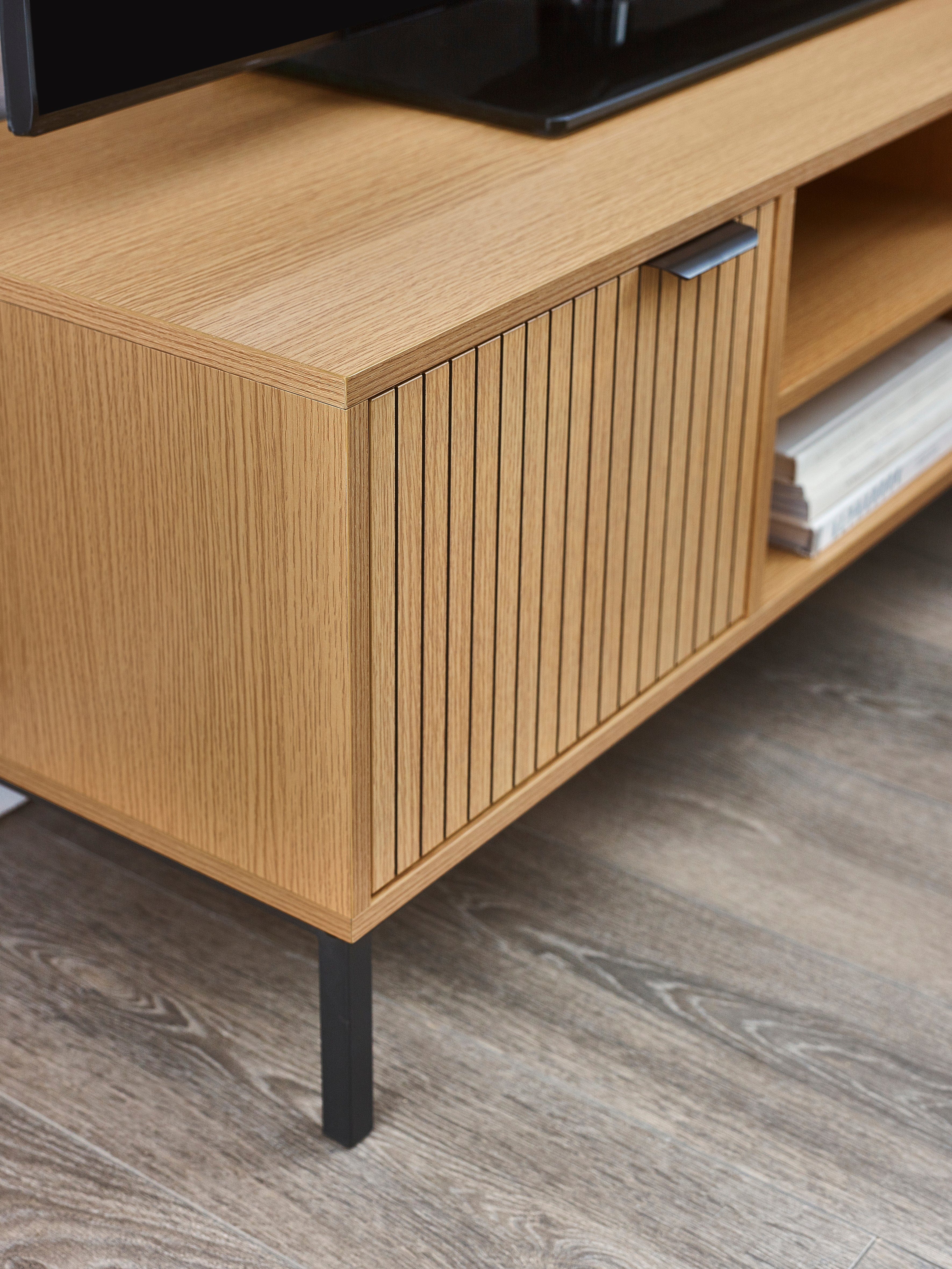 Sia TV Unit – Julian Bowen, view 4