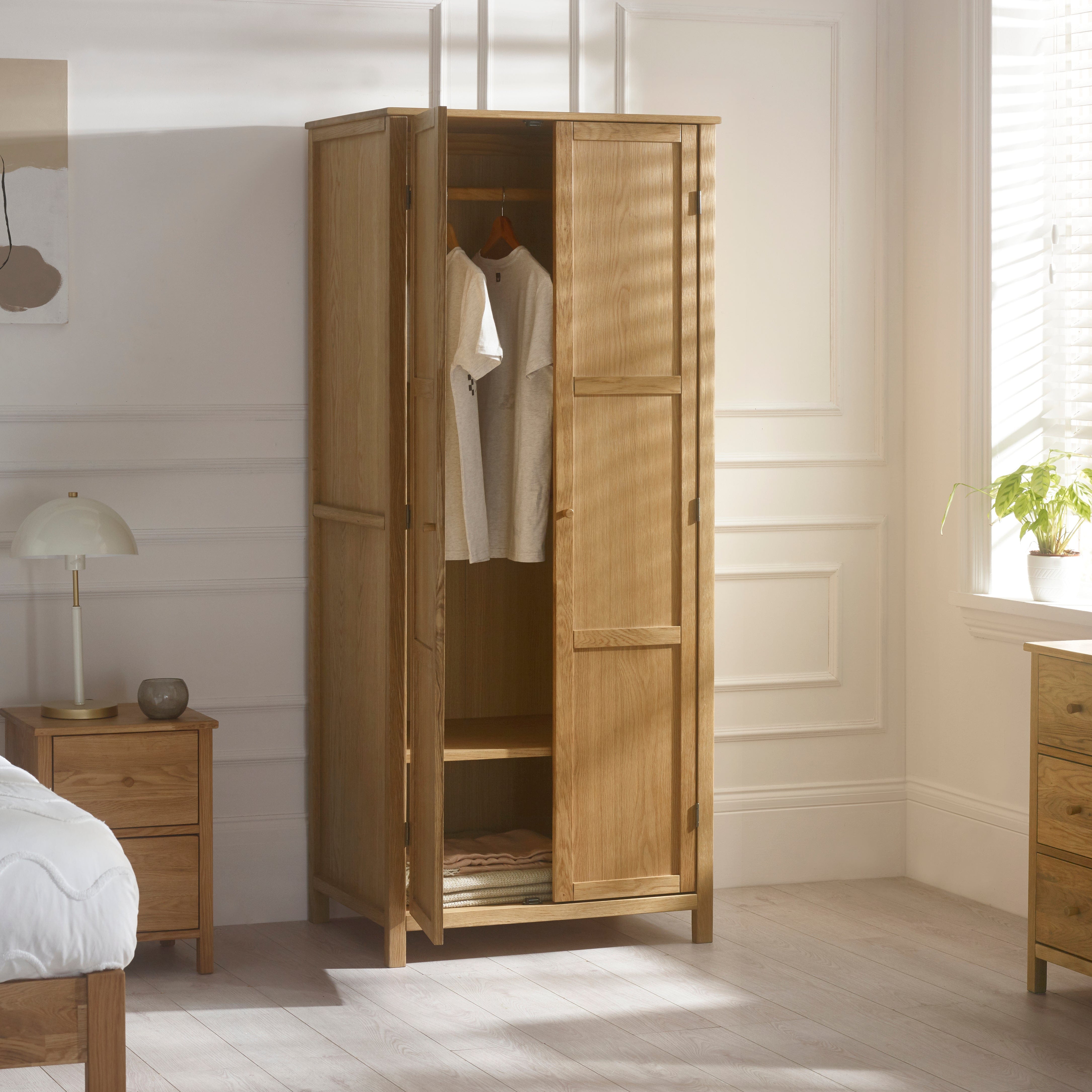 Coxmoor Wardrobe - Oak – Julian Bowen, view 5