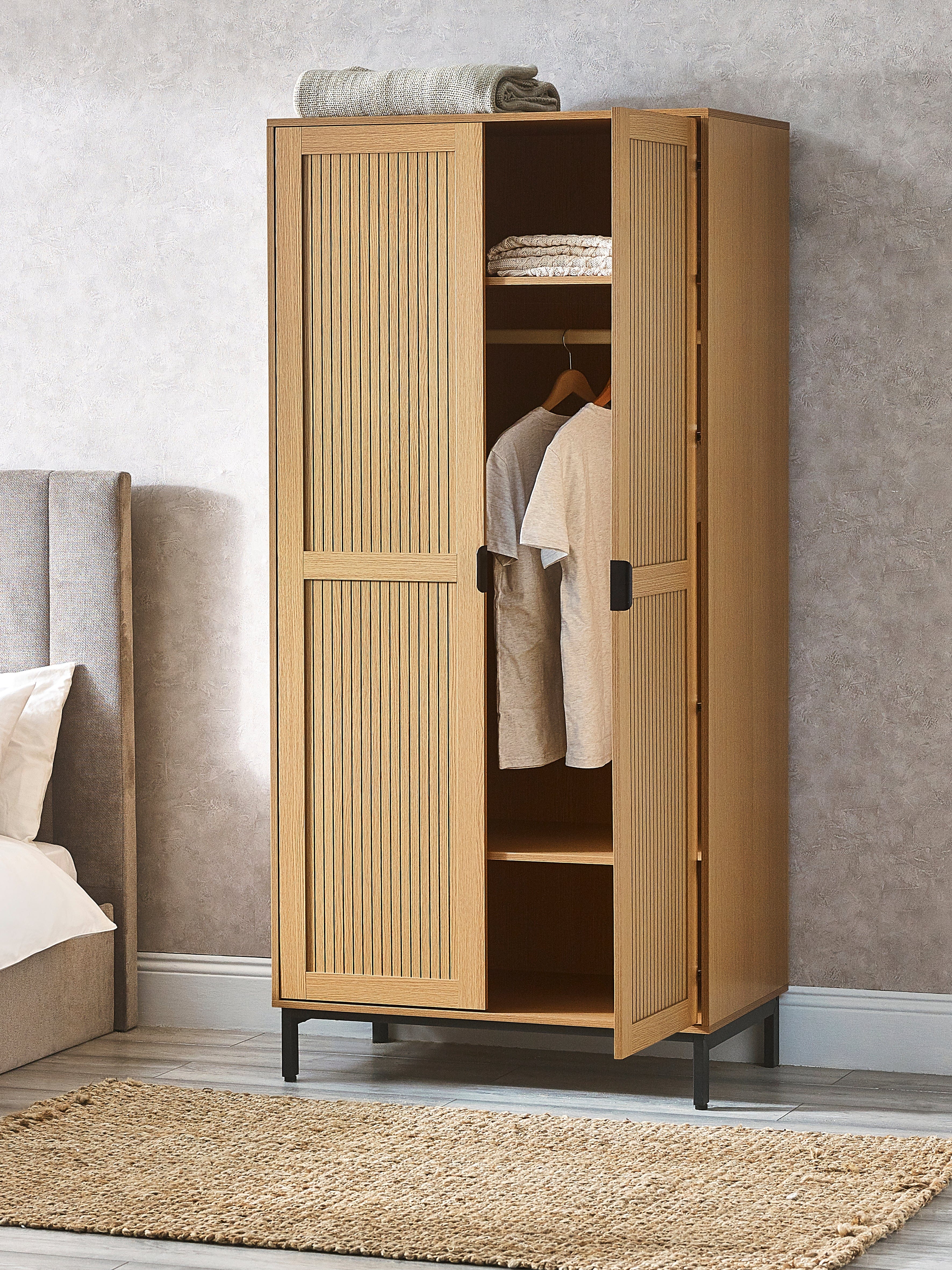 Sia 2 Door Wardrobe – Julian Bowen, view 3