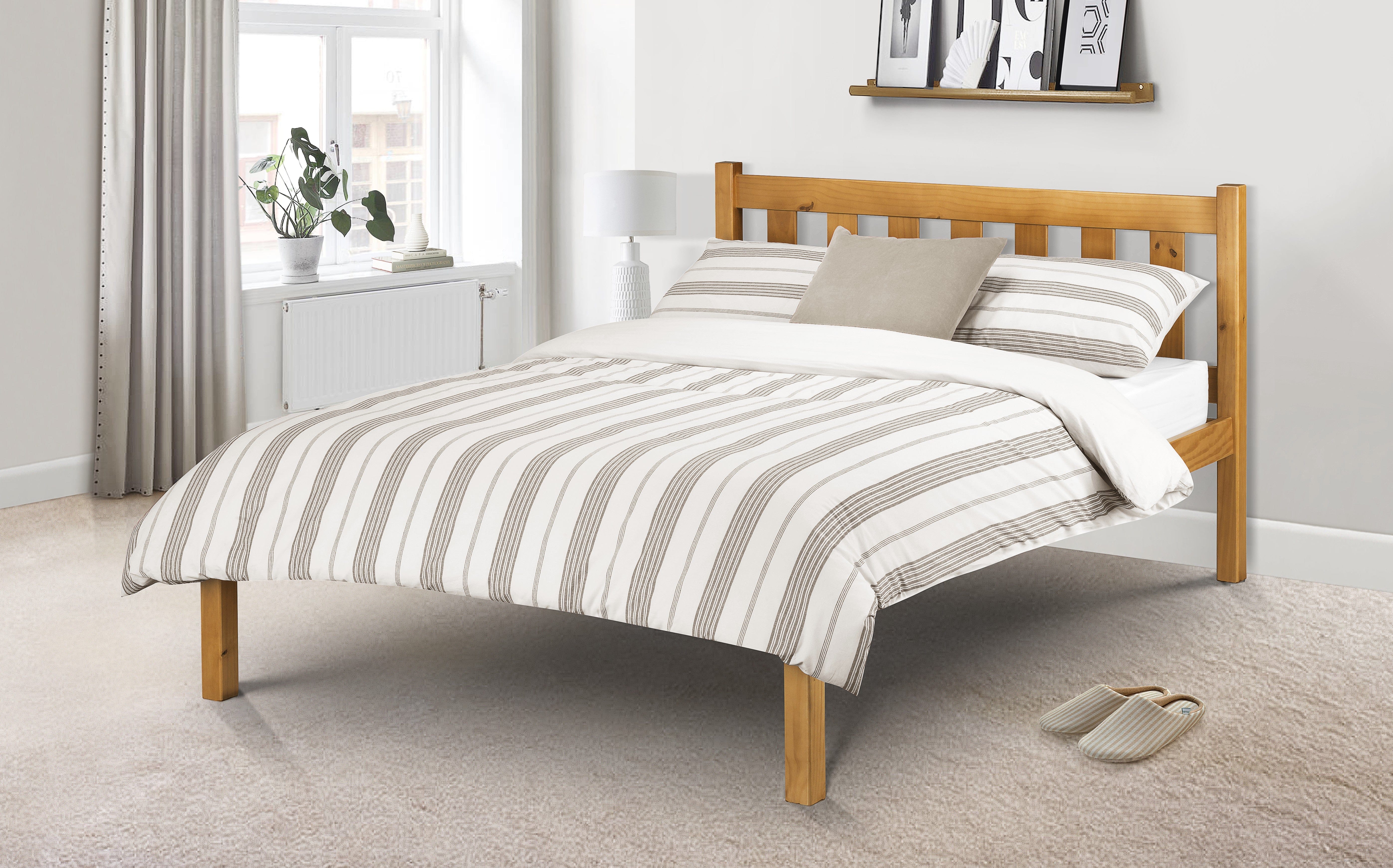 Poppy Bed - Solid Pine - Pine – Julian Bowen, view 2
