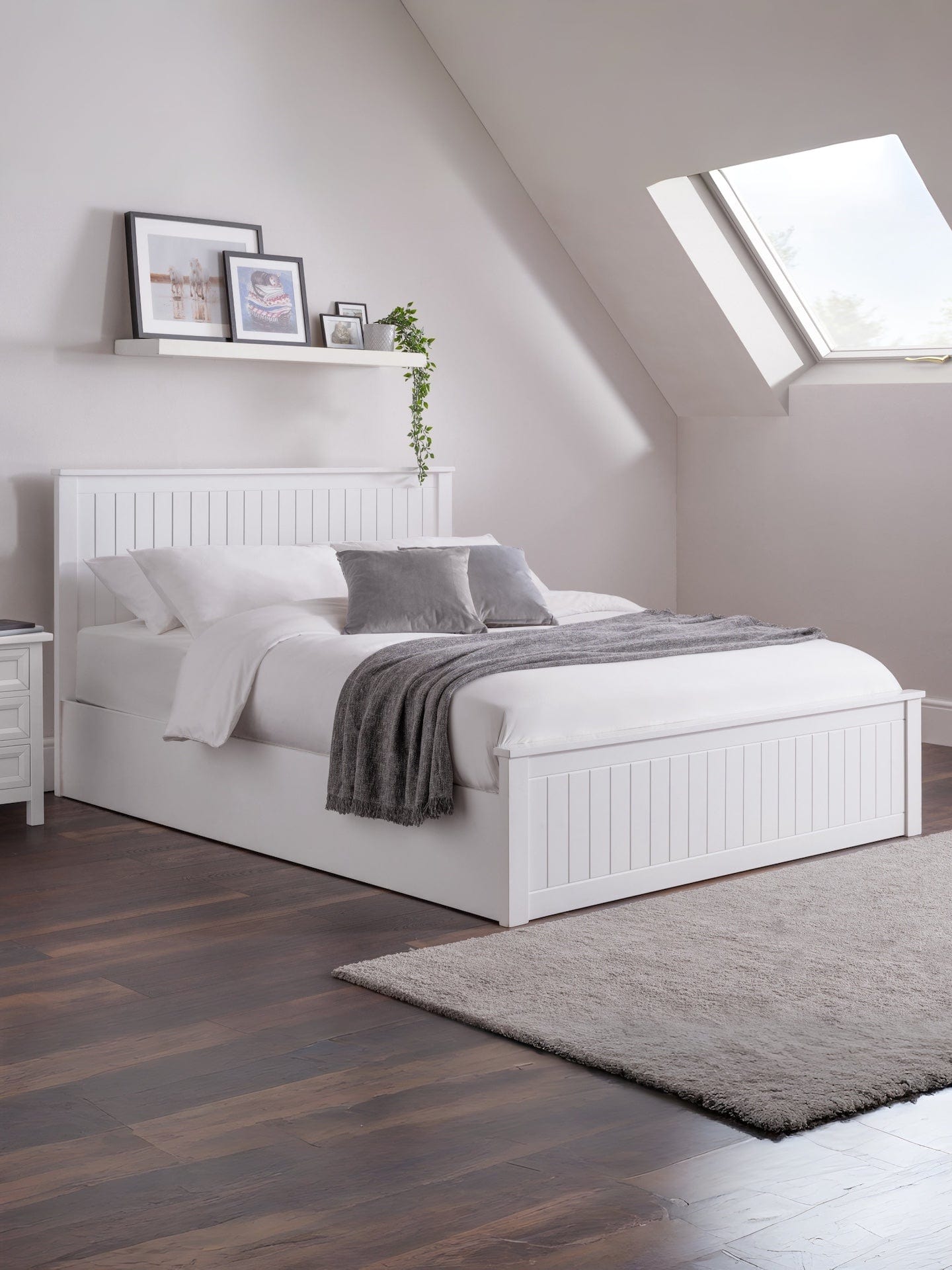 Maine Ottoman Bed - Surf White – Julian Bowen, view 4