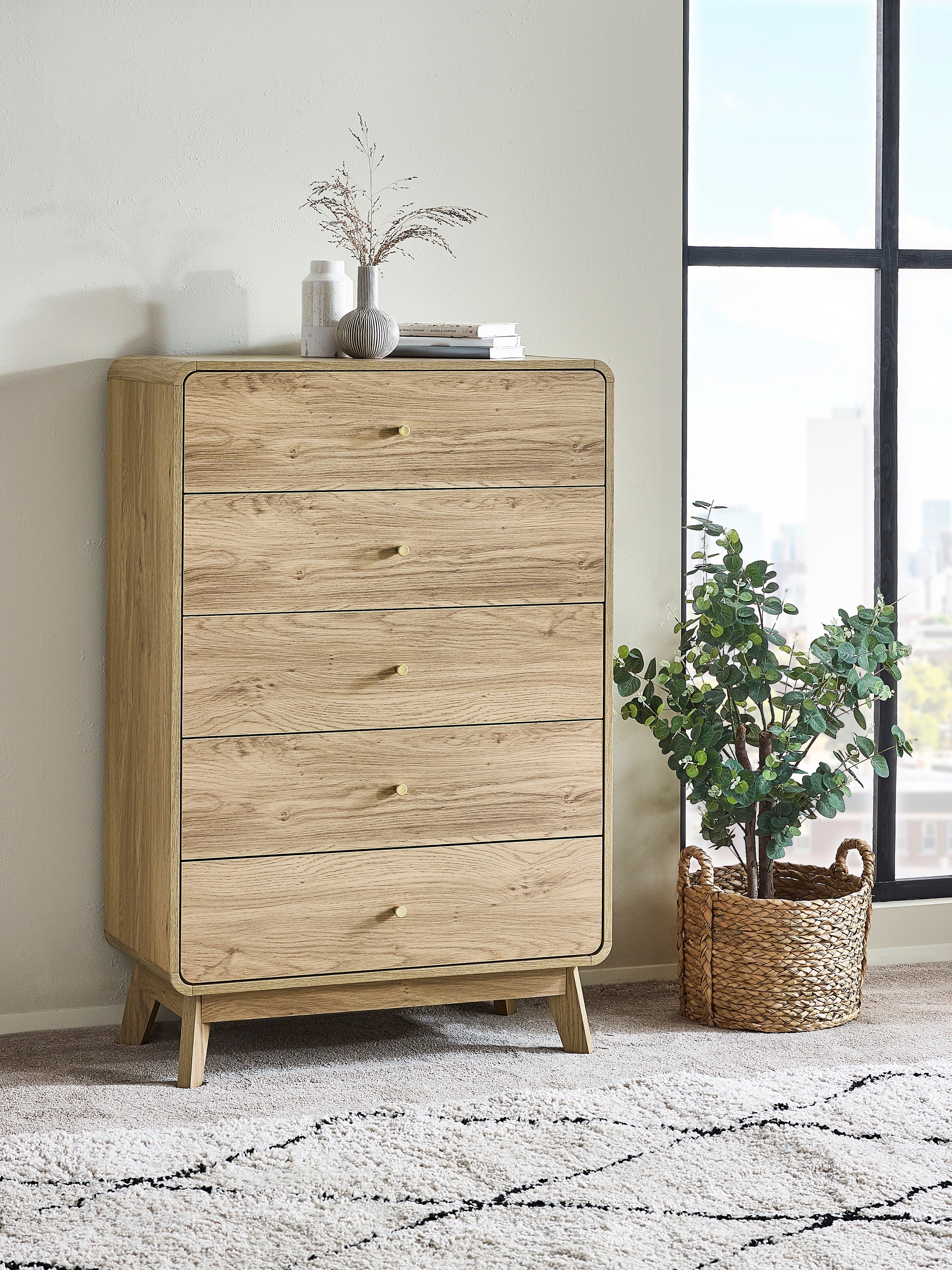 Ingrid 5 Drawer Chest Oak – Julian Bowen, view 2