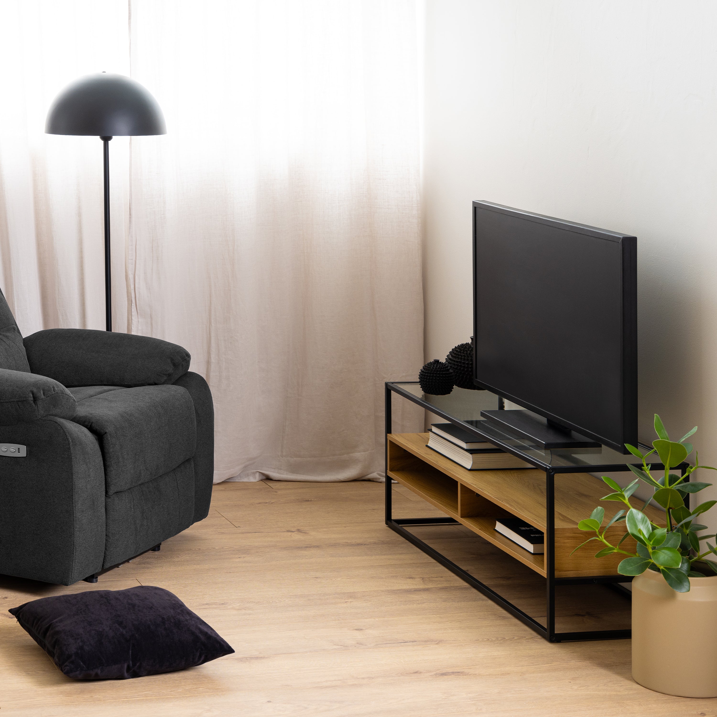 Randolf TV Unitin Black and Oak – FTG, view 4