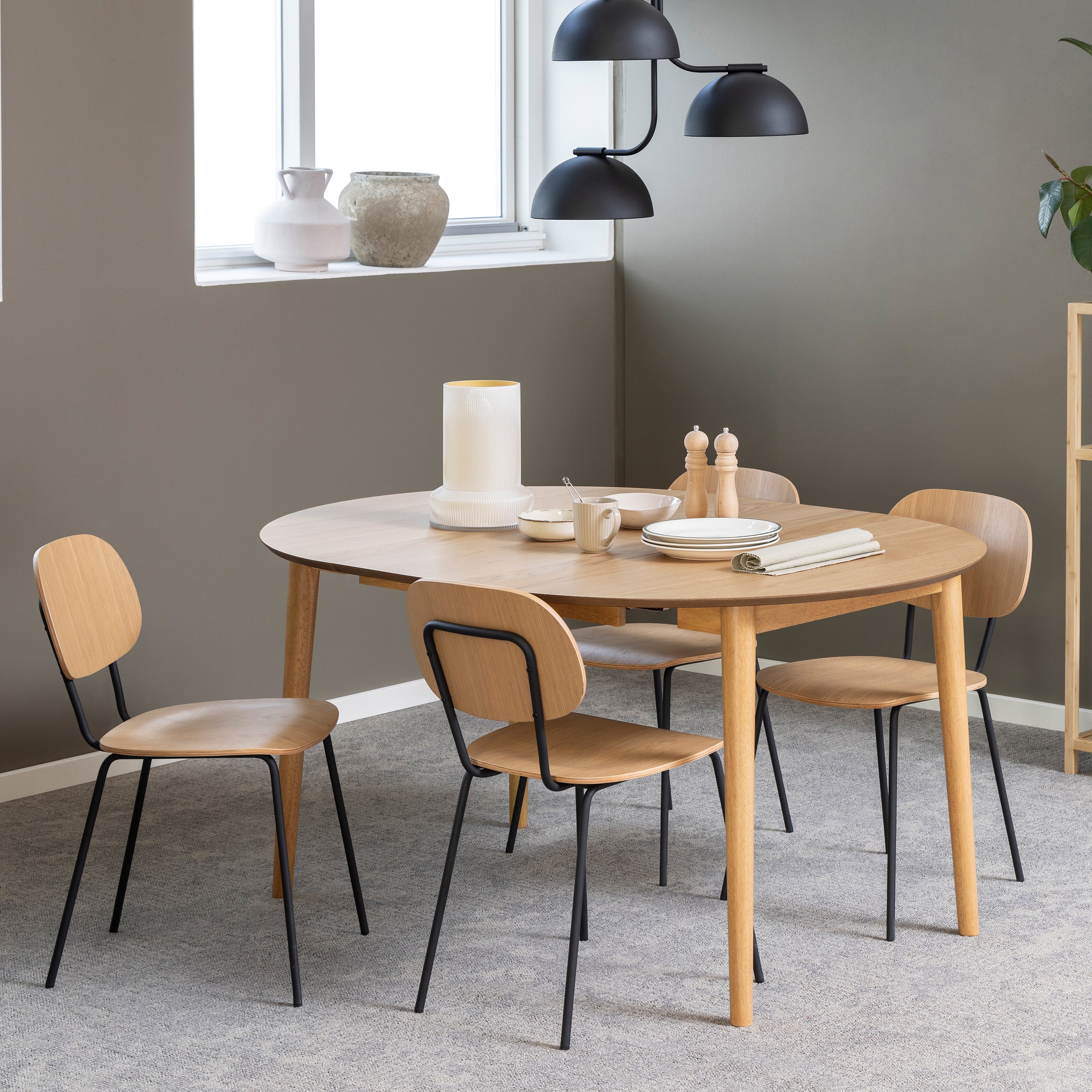 Montreux Round Extending Dining Table in Oak 115-154 cm – FTG, view 5