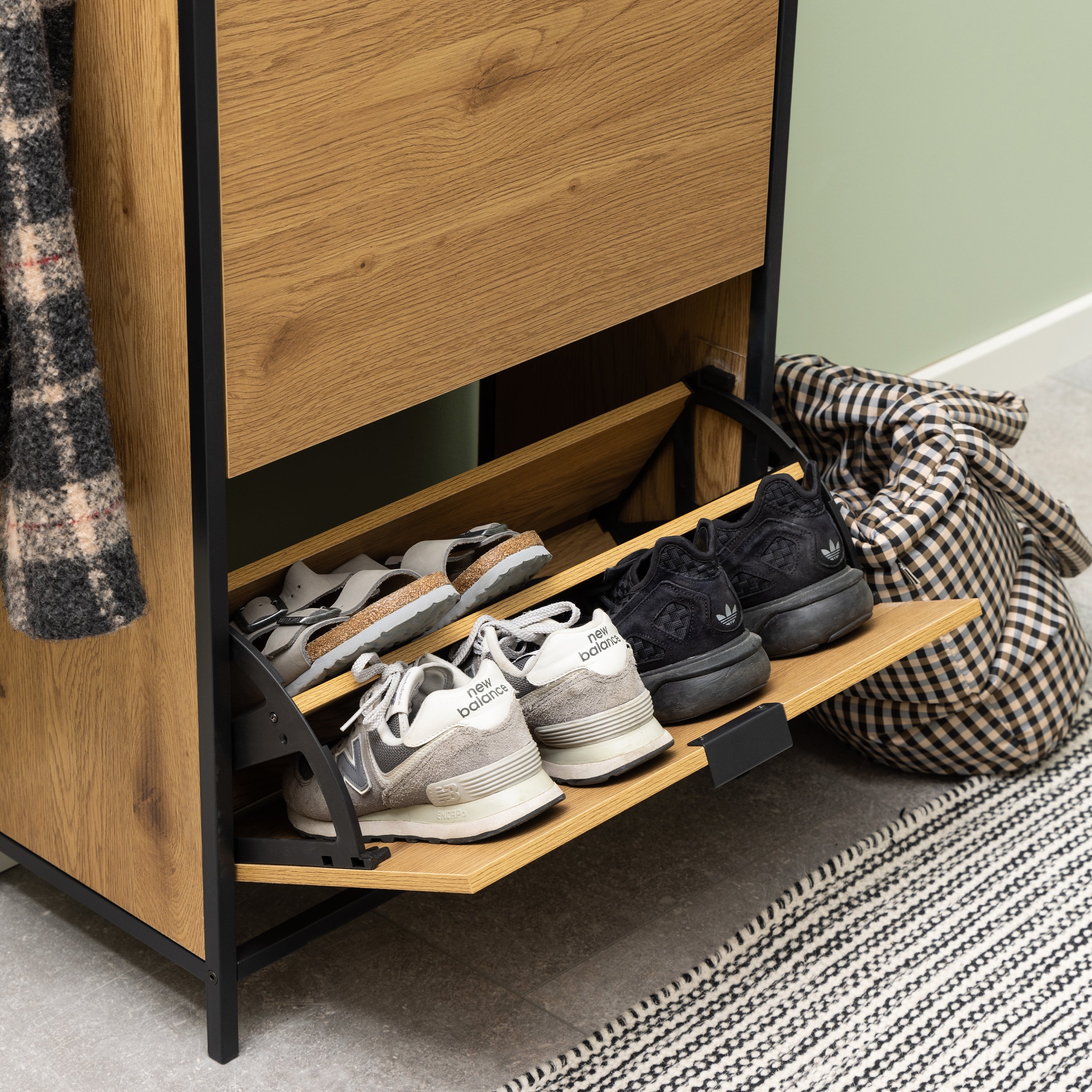 Seaford Shoe Cabinet in Black and Oak – FTG, view 6