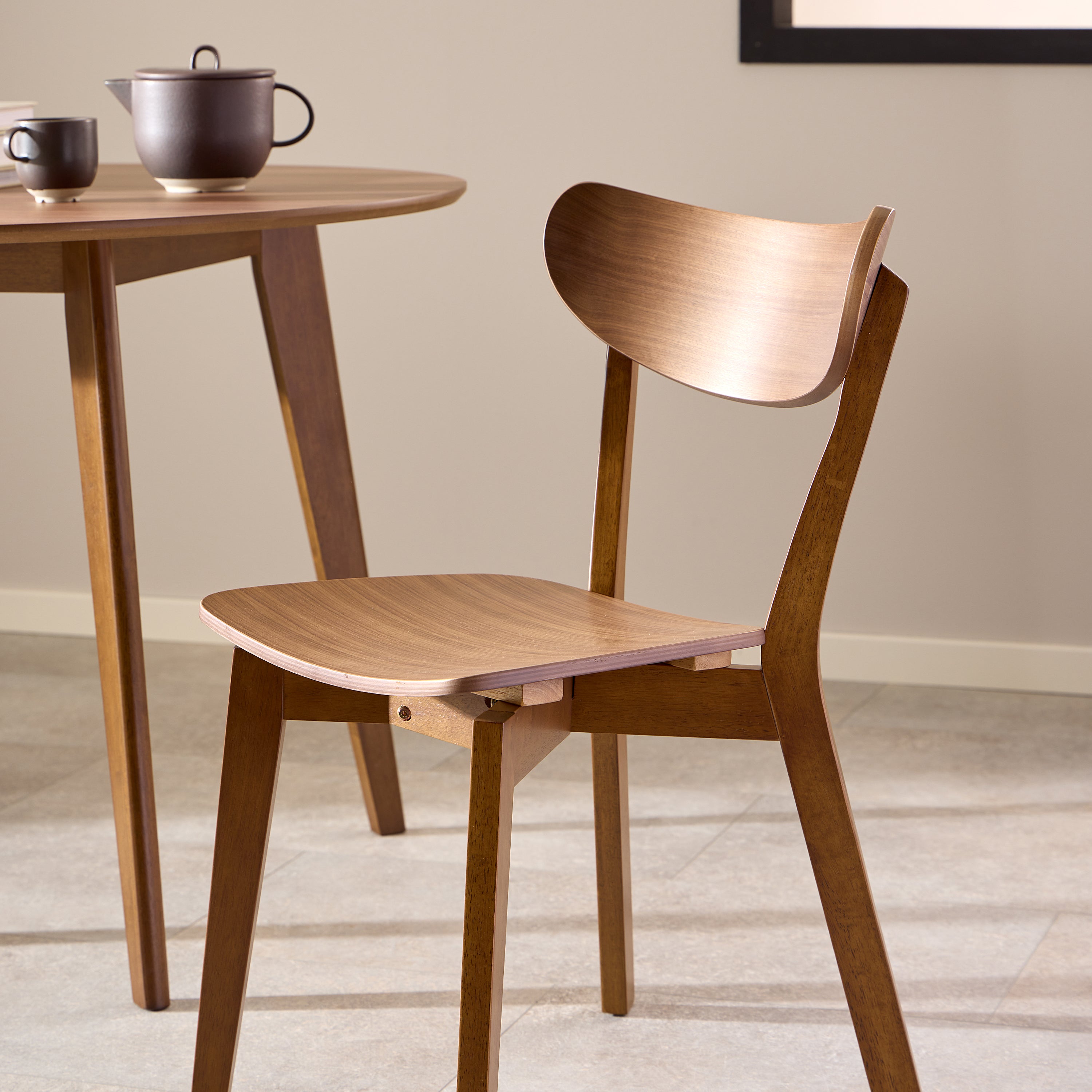 Roxby Round Dining Table in Walnut 105x76cm – FTG, view 5