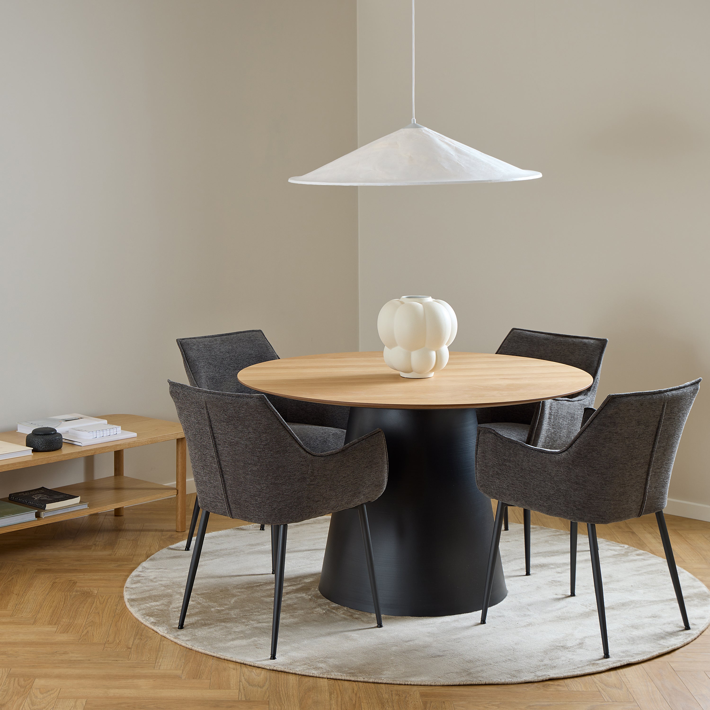 Soli Round Dining Table in Oak/Black 120x75cm – FTG, view 4