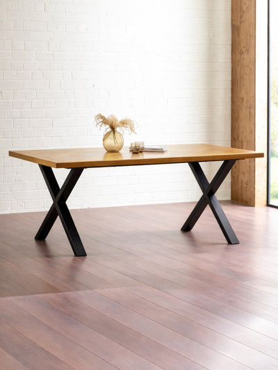 Aron Dining Table