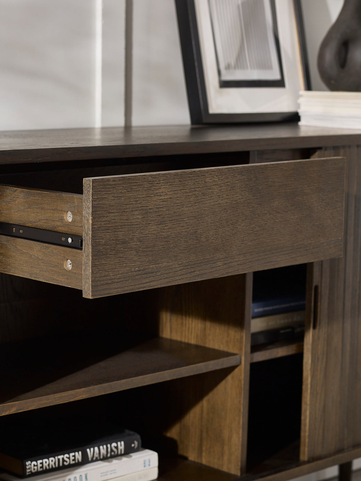 Arya Sideboard