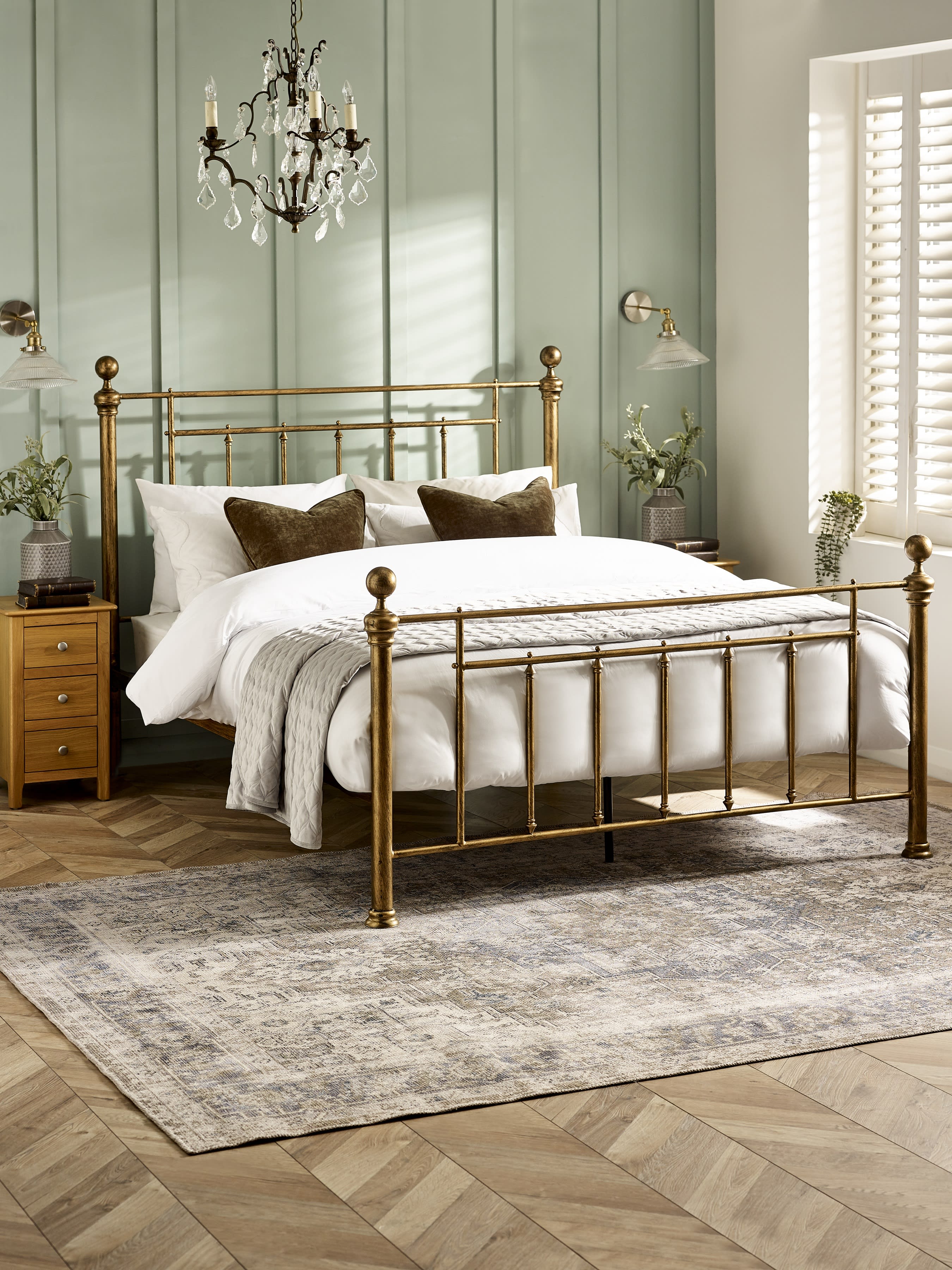Aurealia Brass Effect Metal Bed