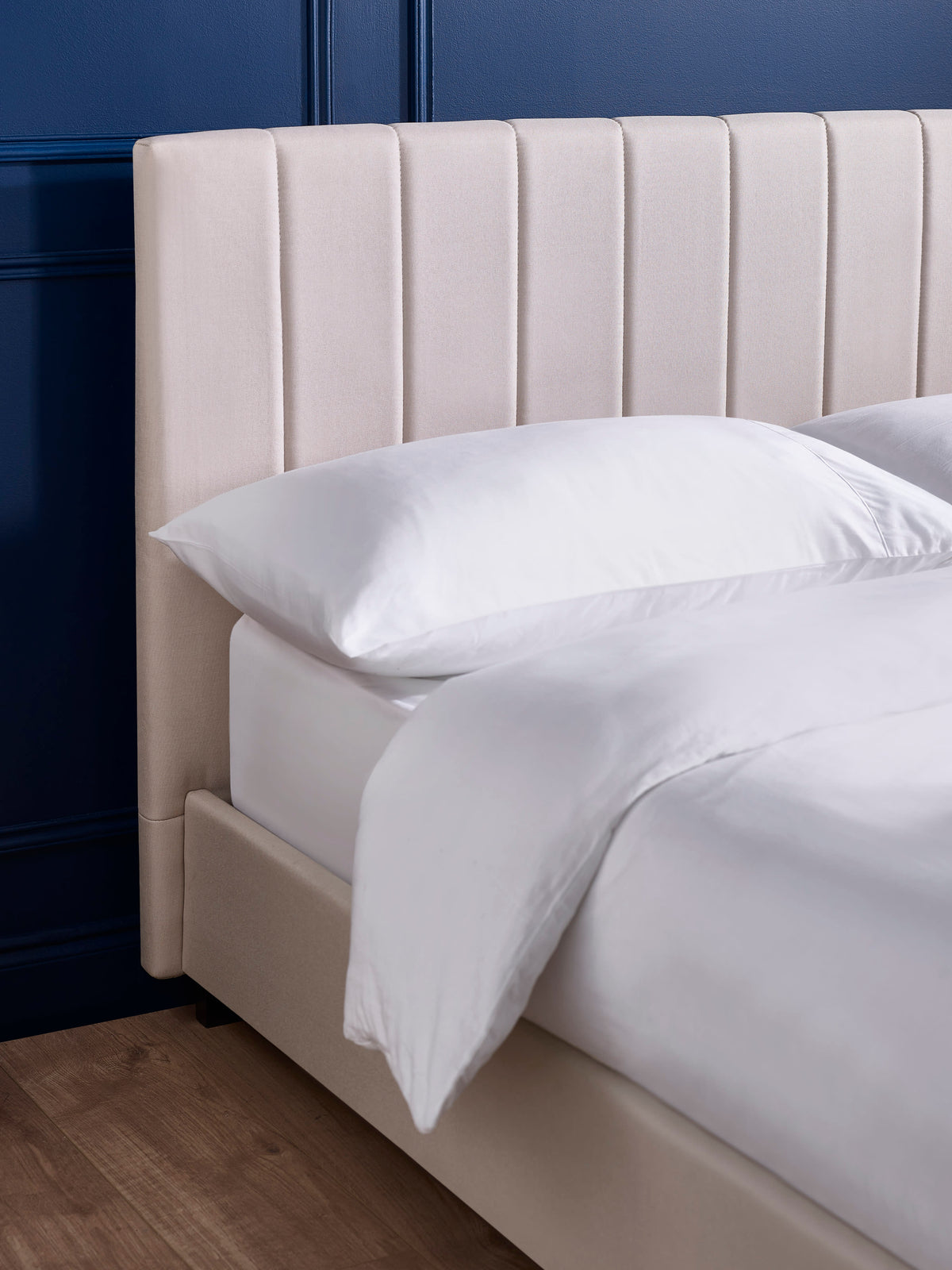Aylen Oatmeal Faux Linen Upholstered Bed Frame – Oatmeal Linen