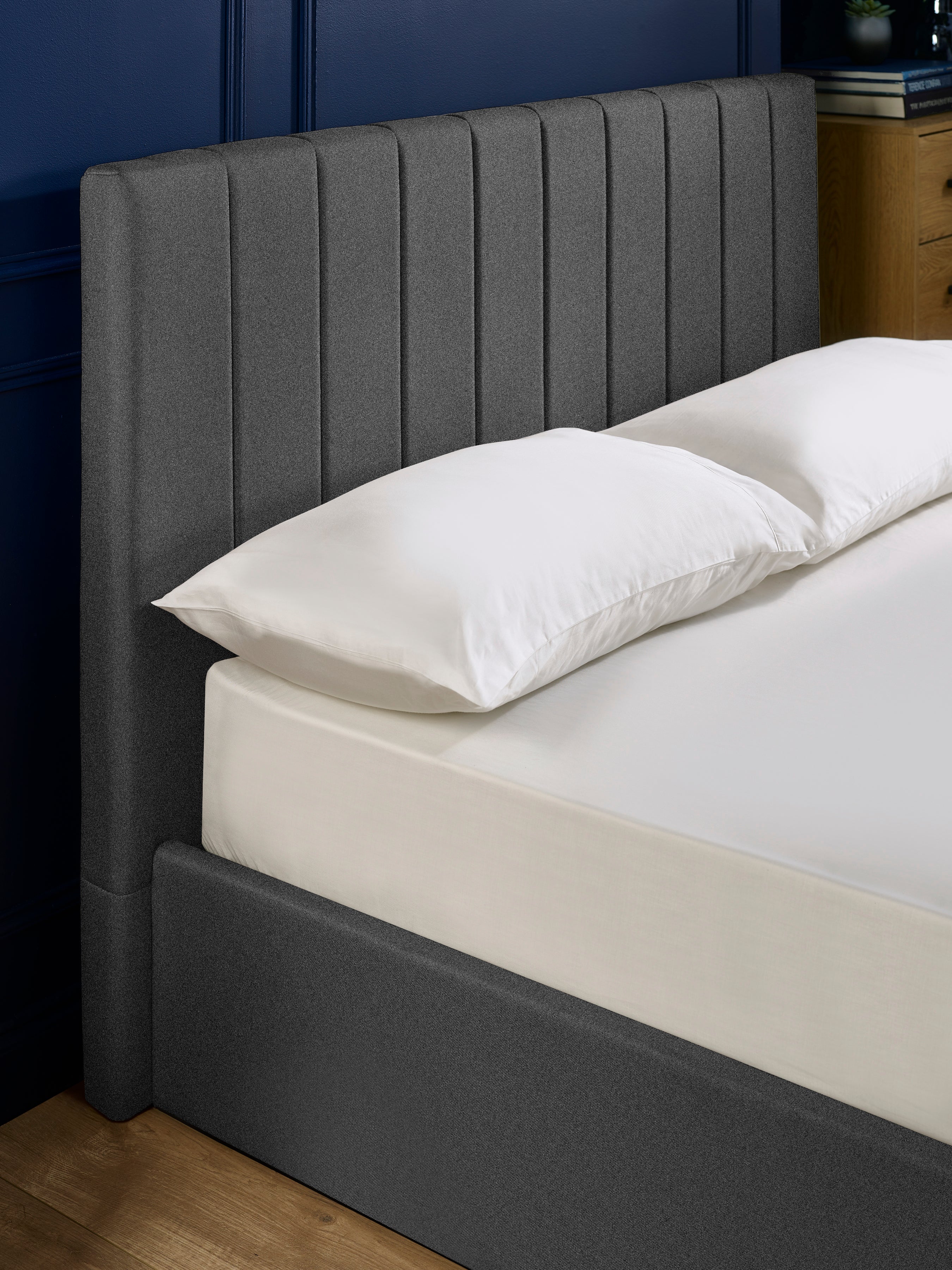 Aylen Dark Grey Faux Linen Upholstered Ottoman Storage Bed Frame – Dark Grey Linen