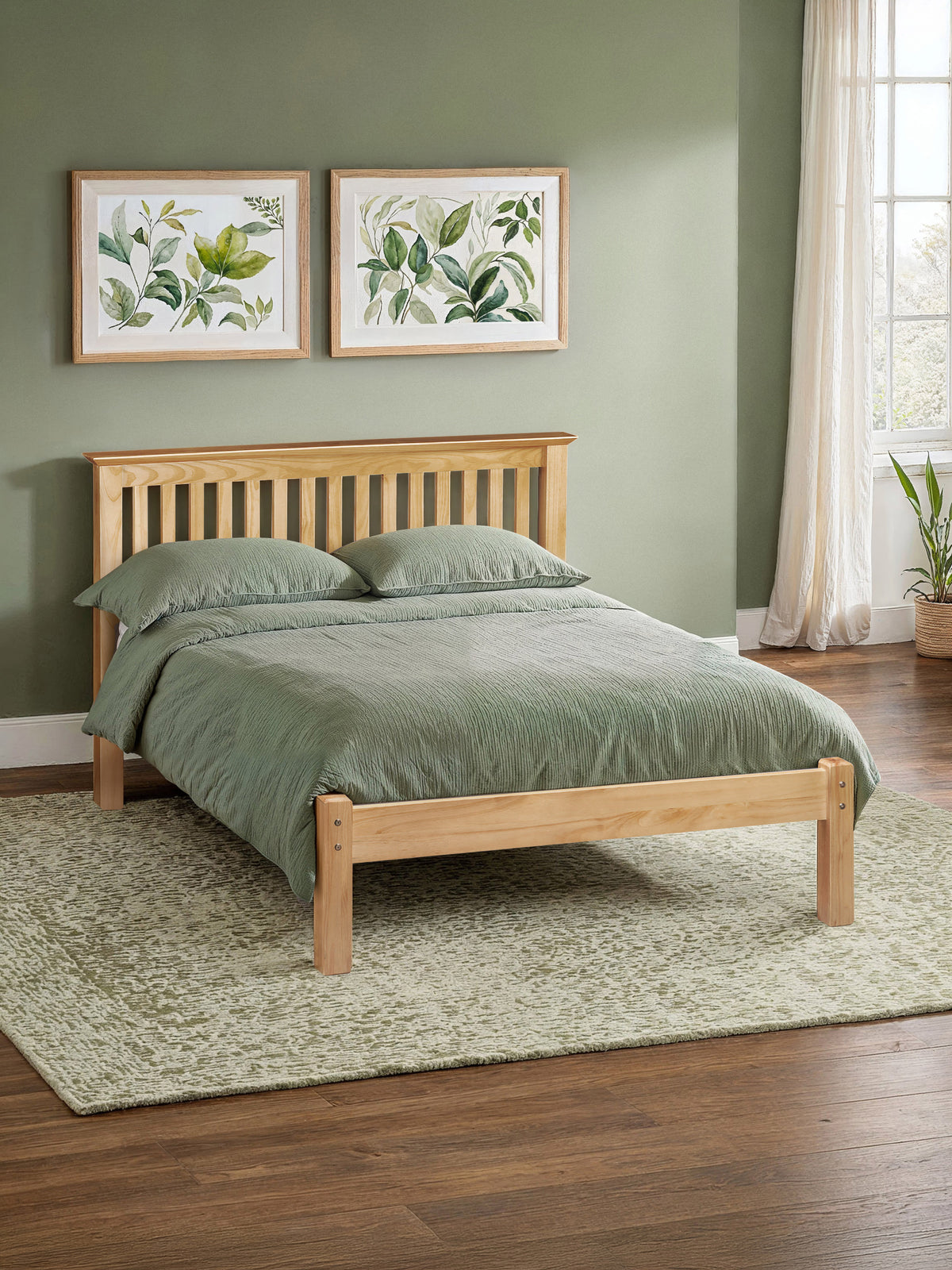 Barcelona Pine Bed - Low Foot - Solid Pine