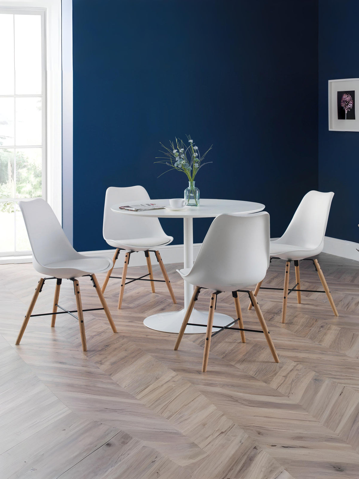 Blanco Round White Pedestal Table