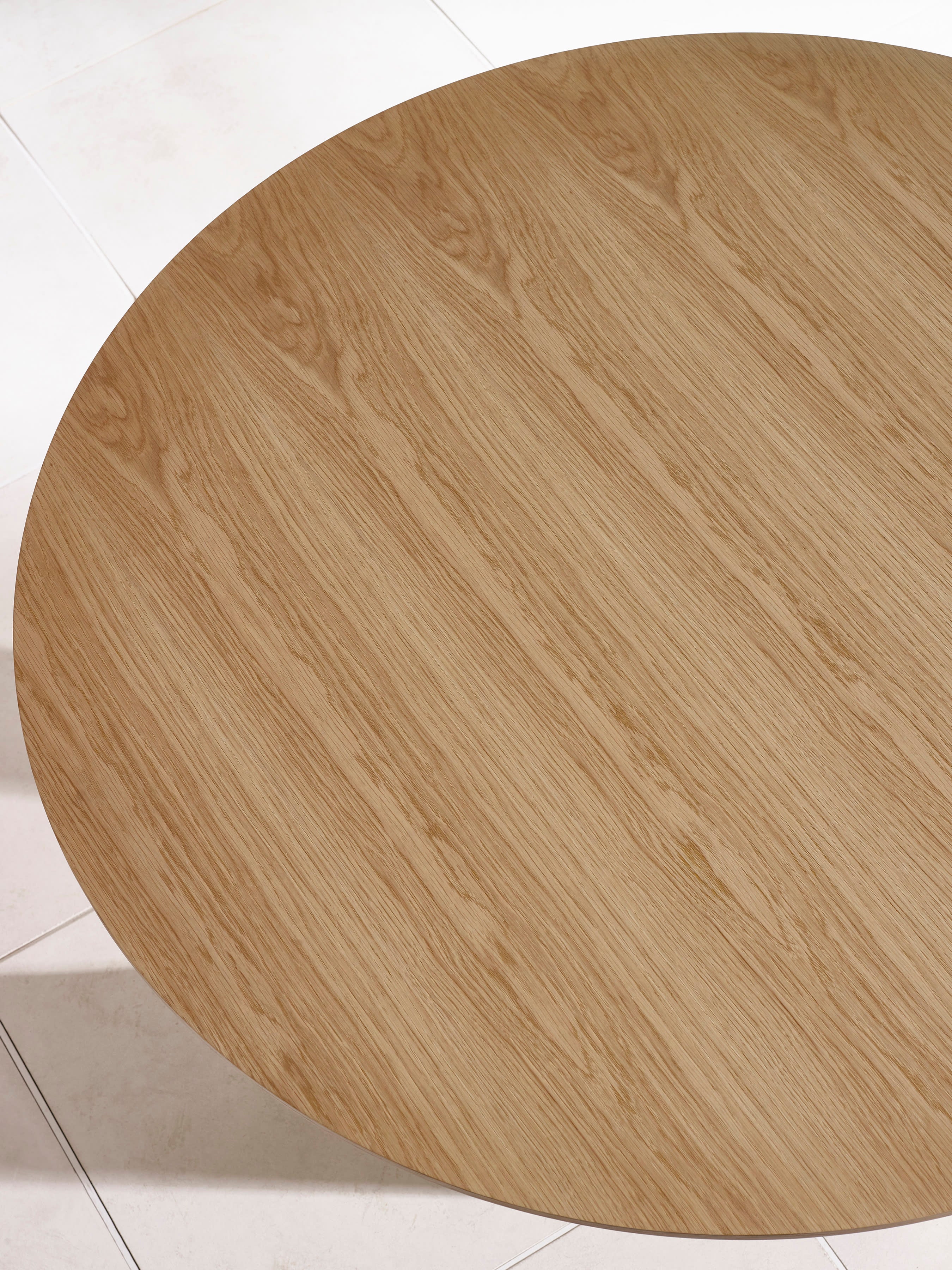 Cellini Oak Round Dining Table – Natural Oak Effect